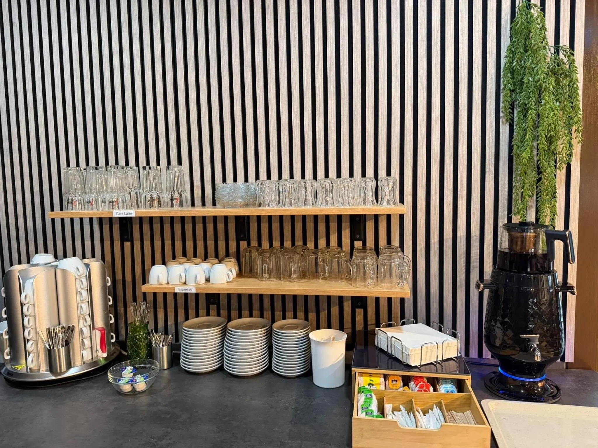 Coffee/tea facilities in F Hotel 24h Check-In