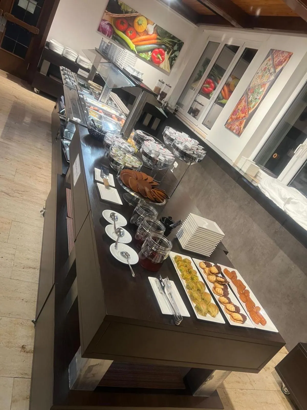 Breakfast in F Hotel 24h Check-In