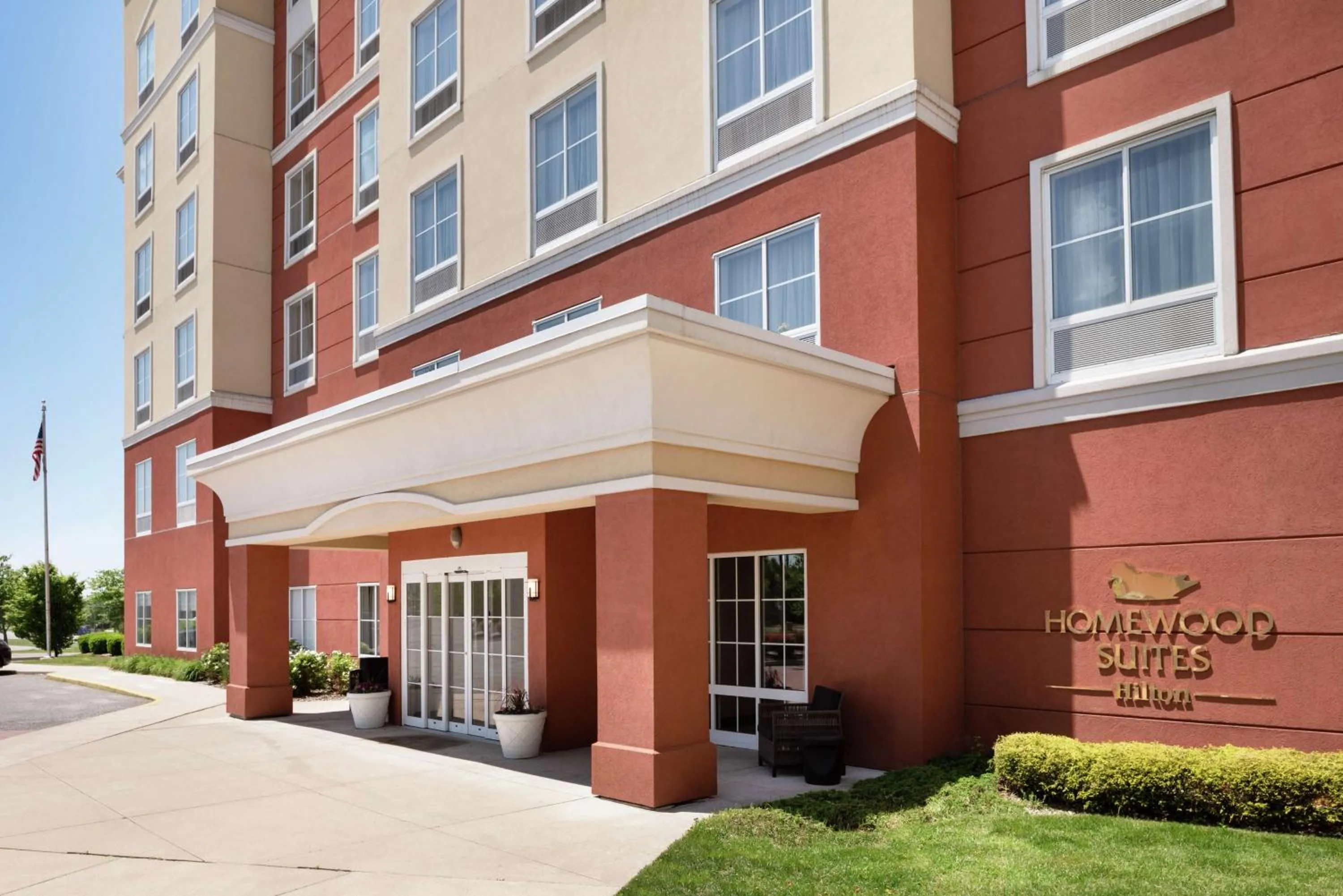 Property building in Homewood Suites Fort Wayne