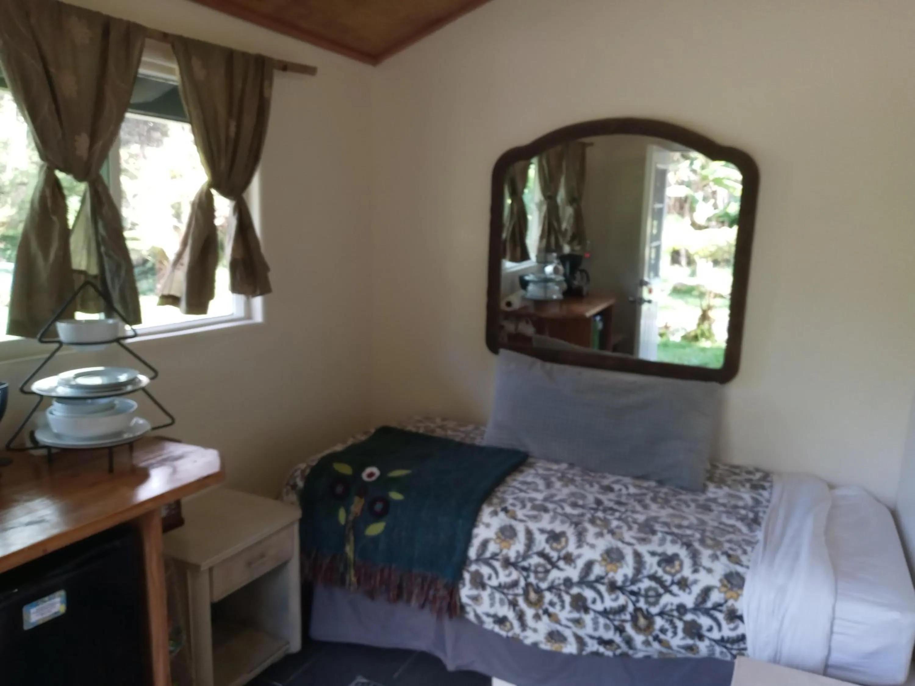 Bed in Aloha Crater Lodge