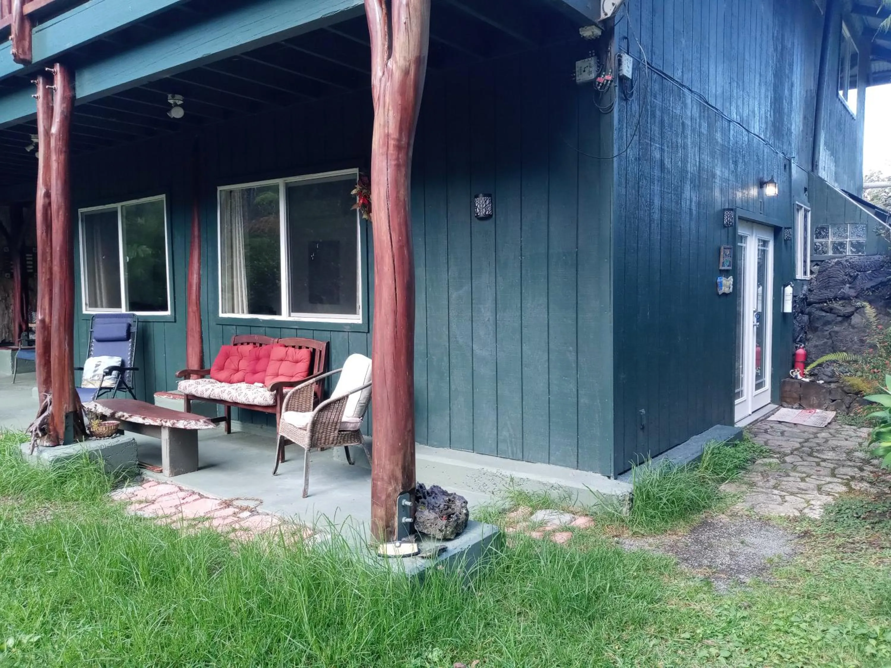 Patio in Aloha Crater Lodge