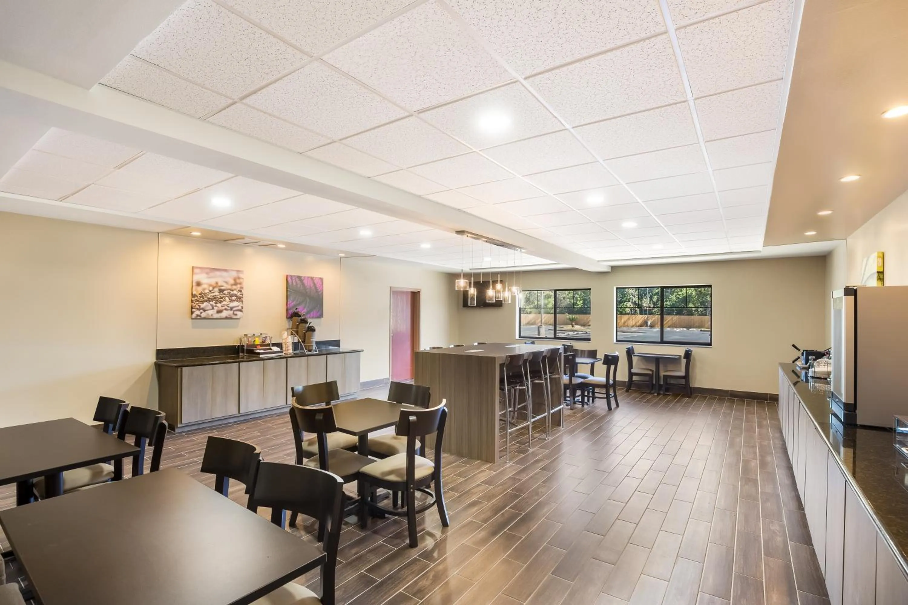 Breakfast in Sleep Inn & Suites North Mobile Saraland