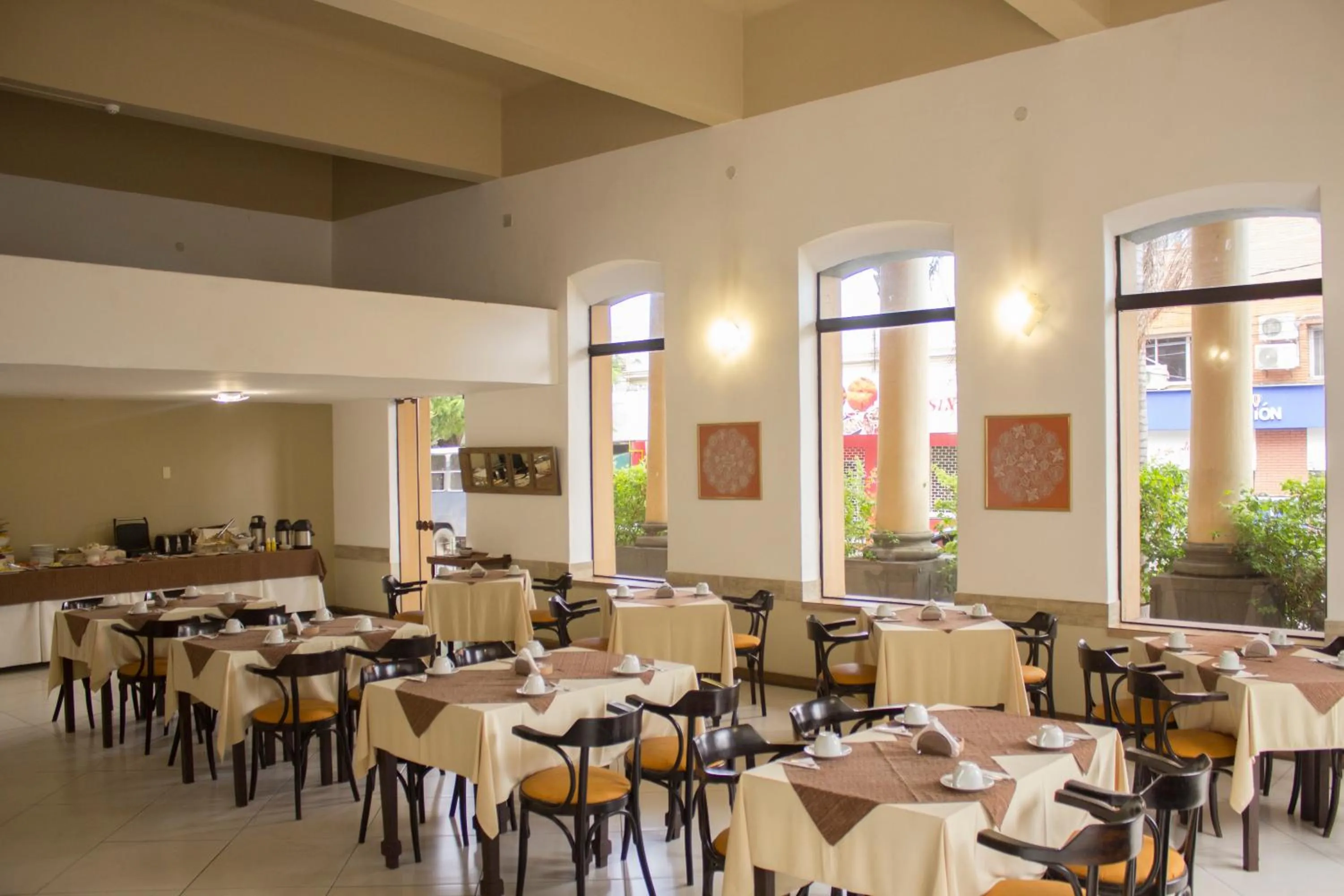 Continental breakfast in Asuncion Palace