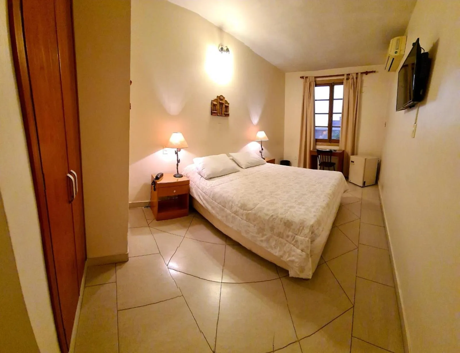 Bed in Asuncion Palace