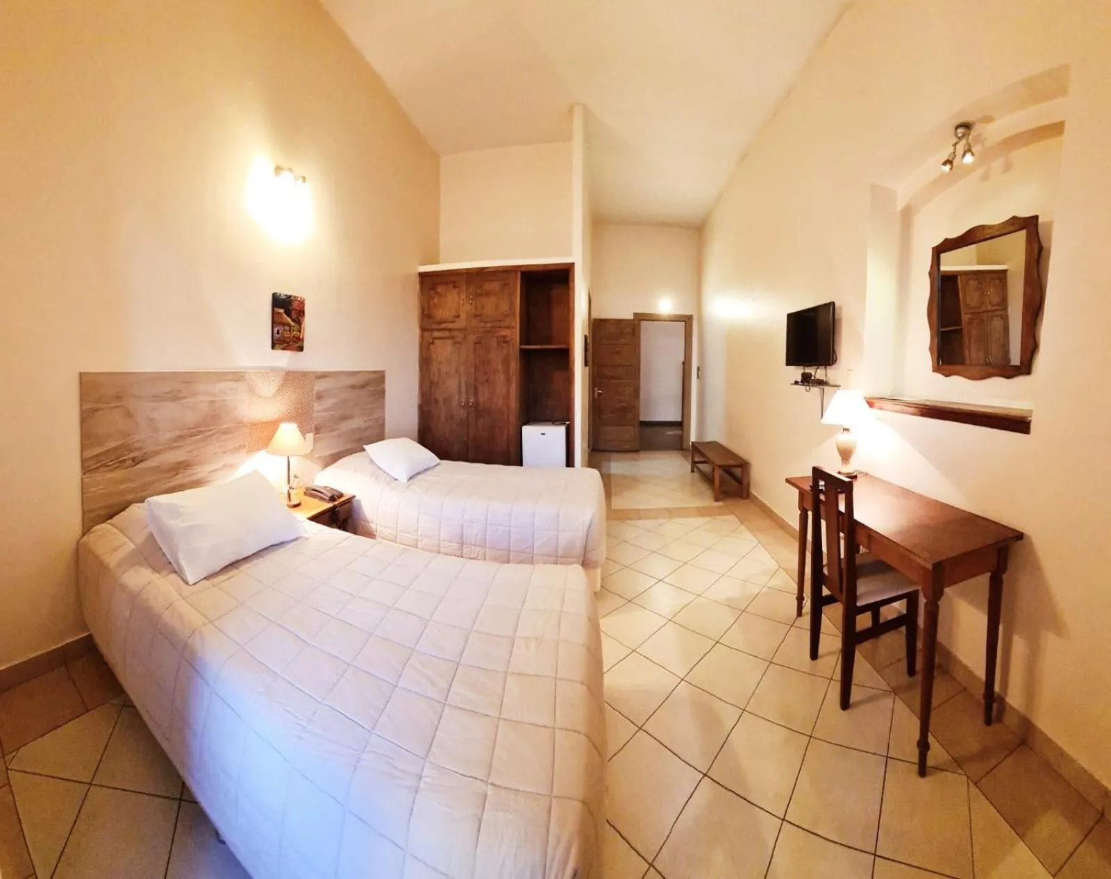 Photo of the whole room, Bed in Asuncion Palace