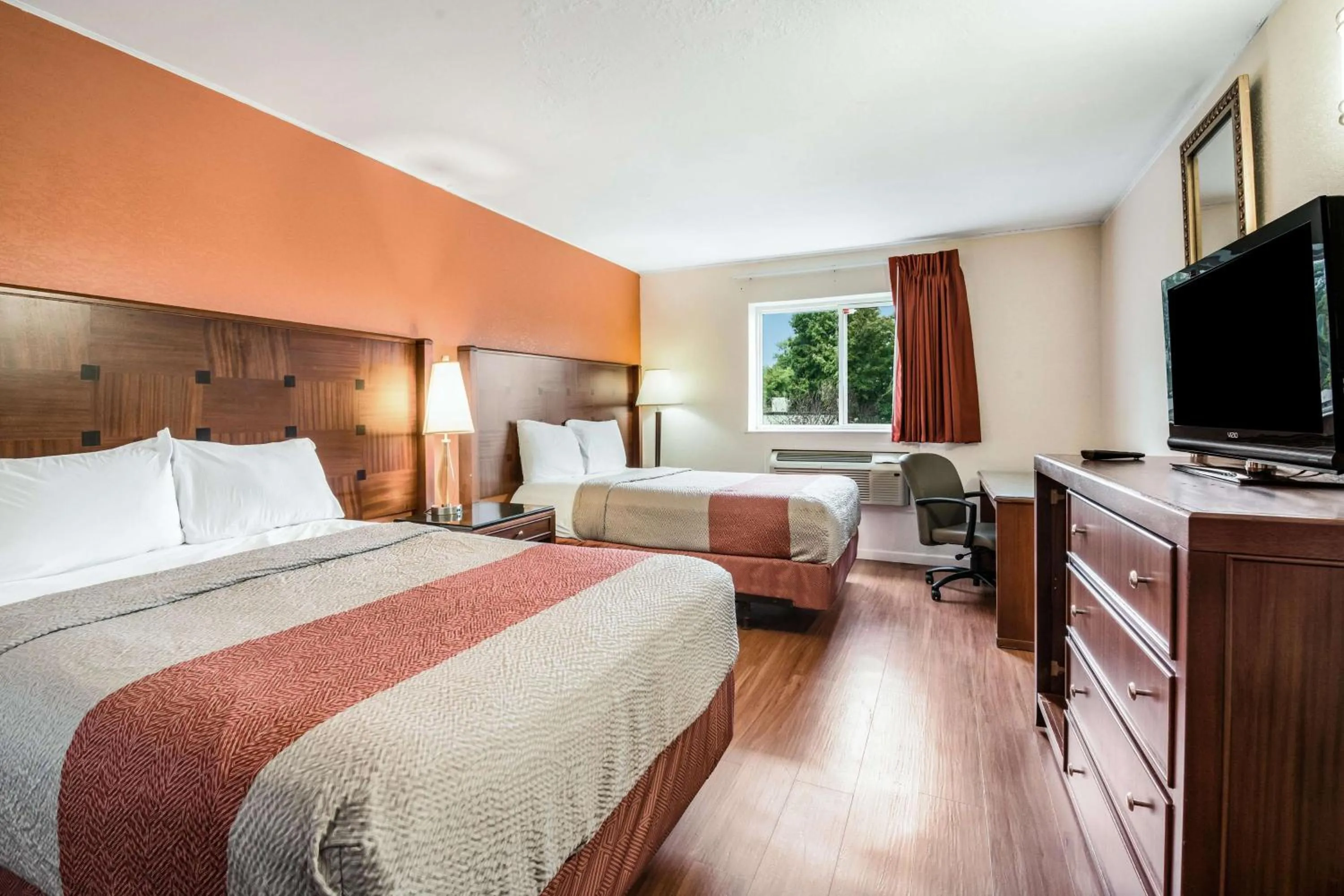 Photo of the whole room, Bed in Motel 6-Tinton Falls, NJ