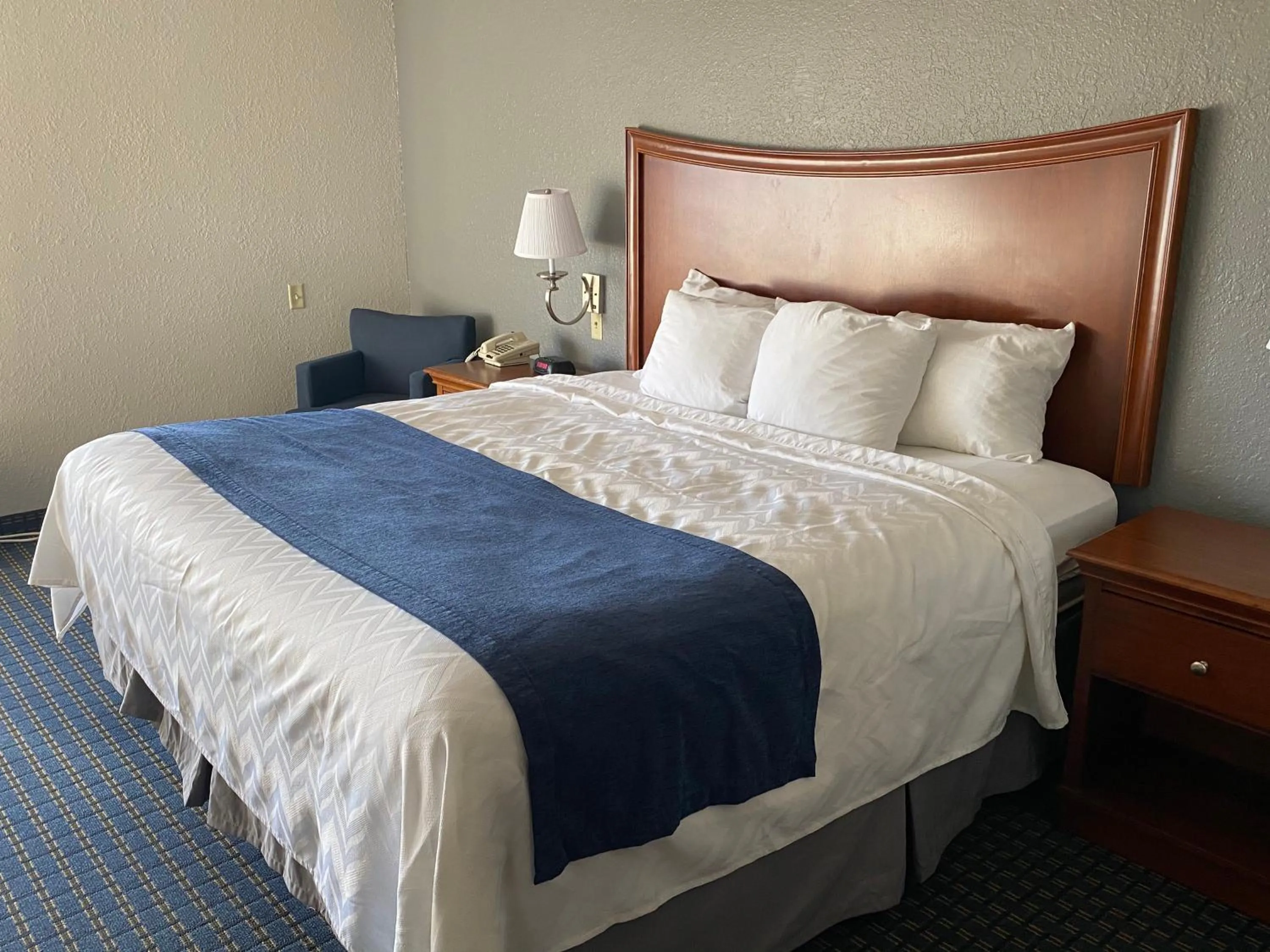 Bedroom in Best Western Somerset