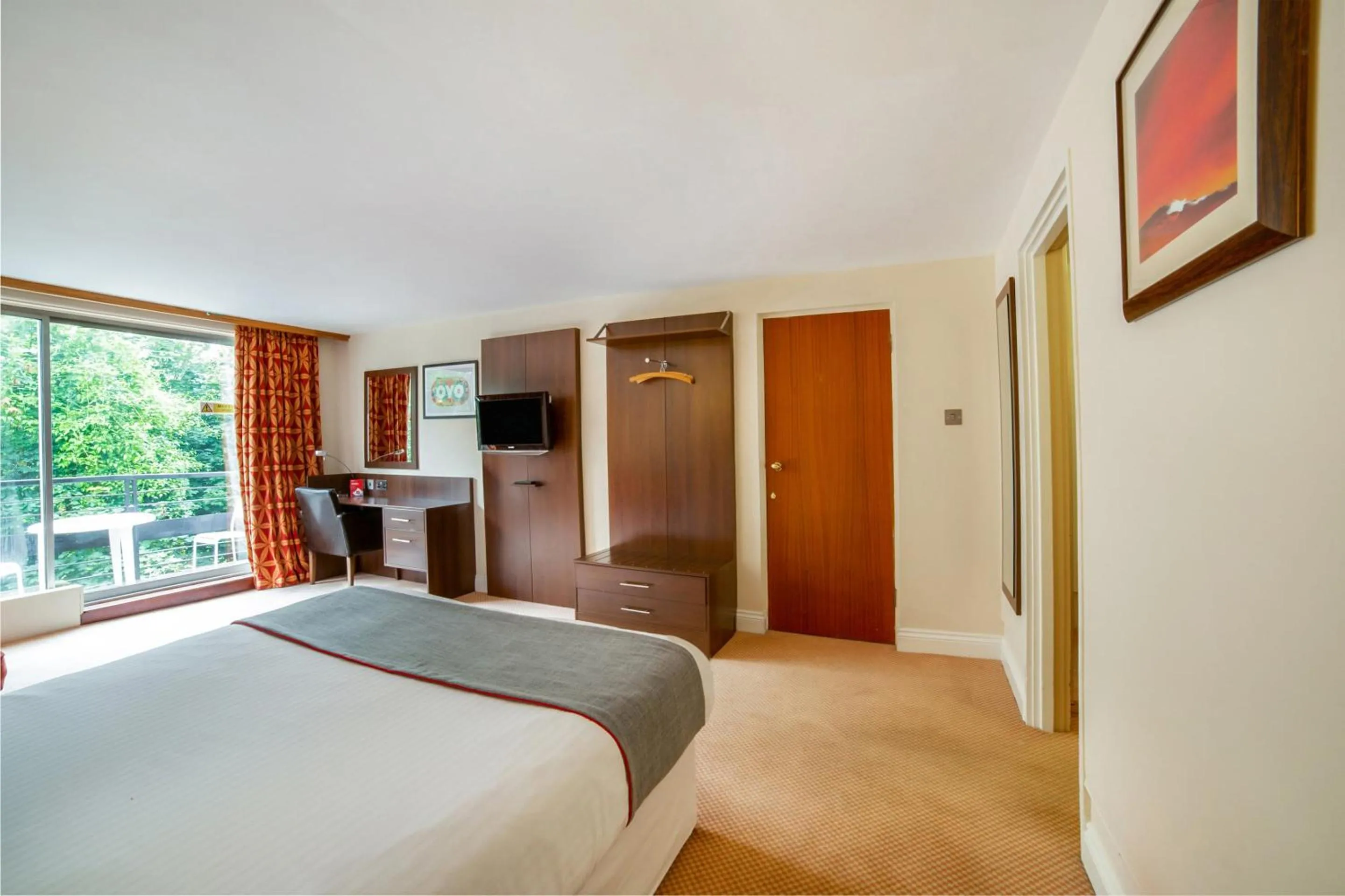 Bedroom, Bed in The Bridge House Hotel