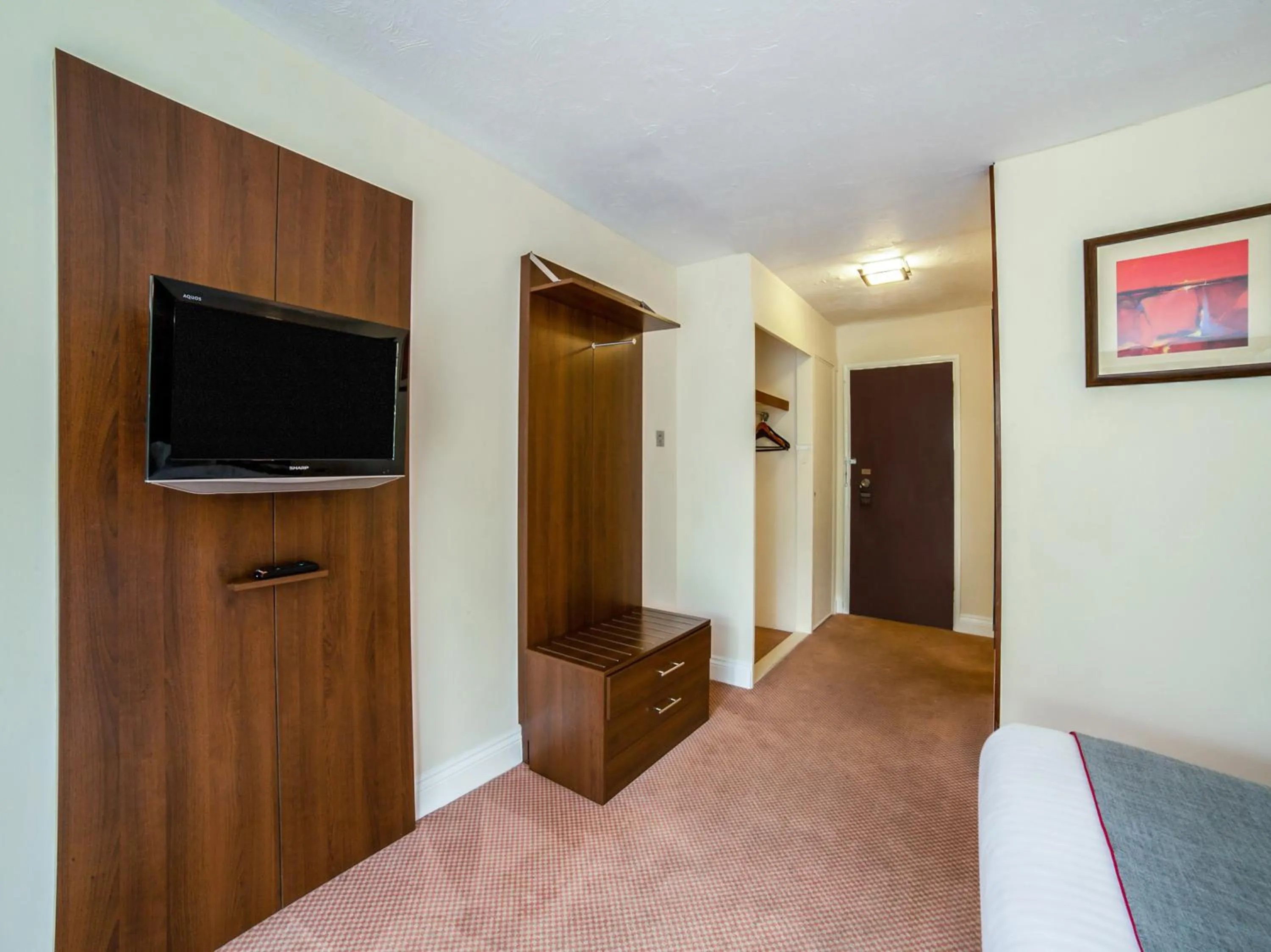 Bedroom in The Bridge House Hotel