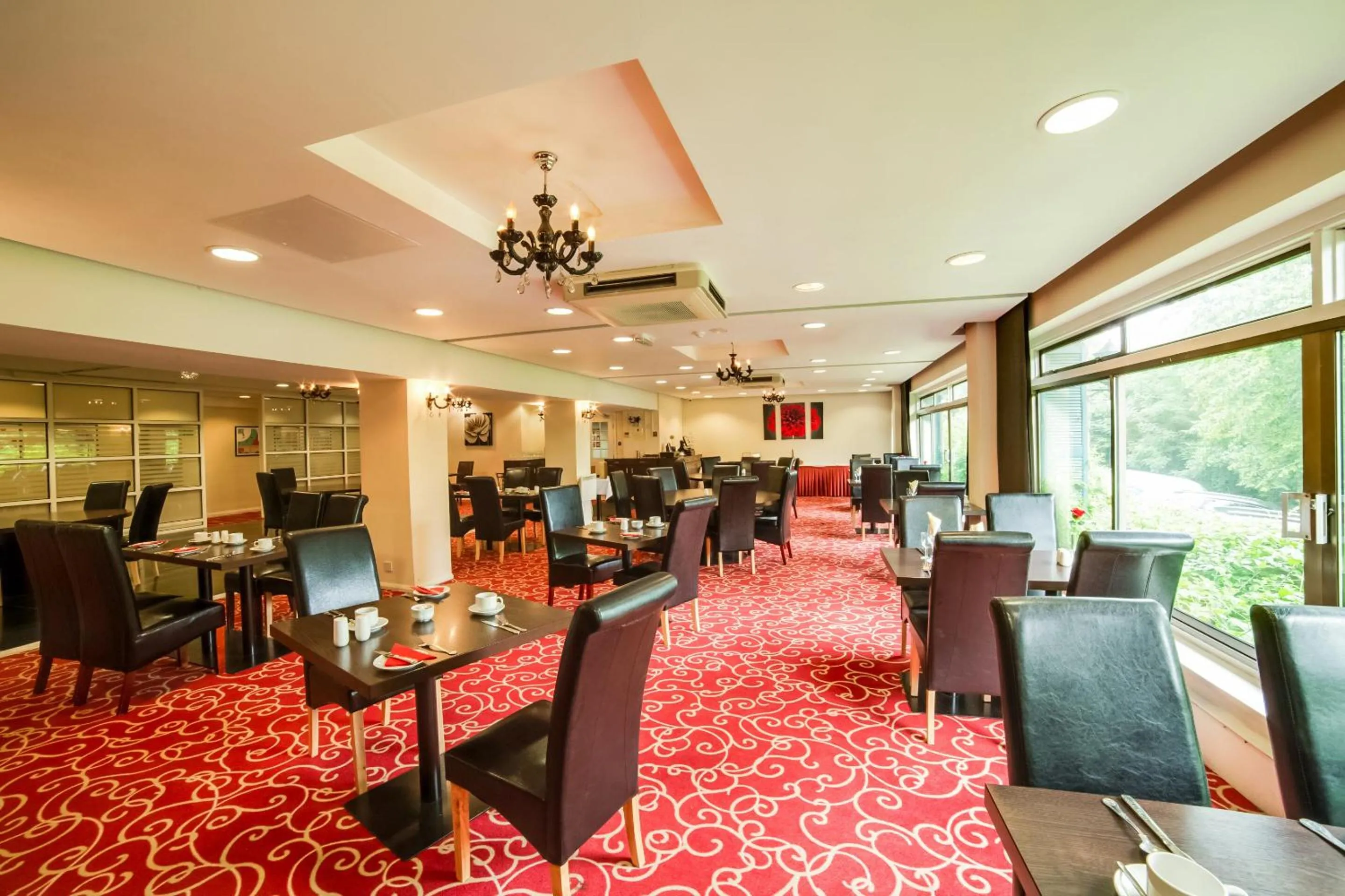 Restaurant/places to eat in The Bridge House Hotel