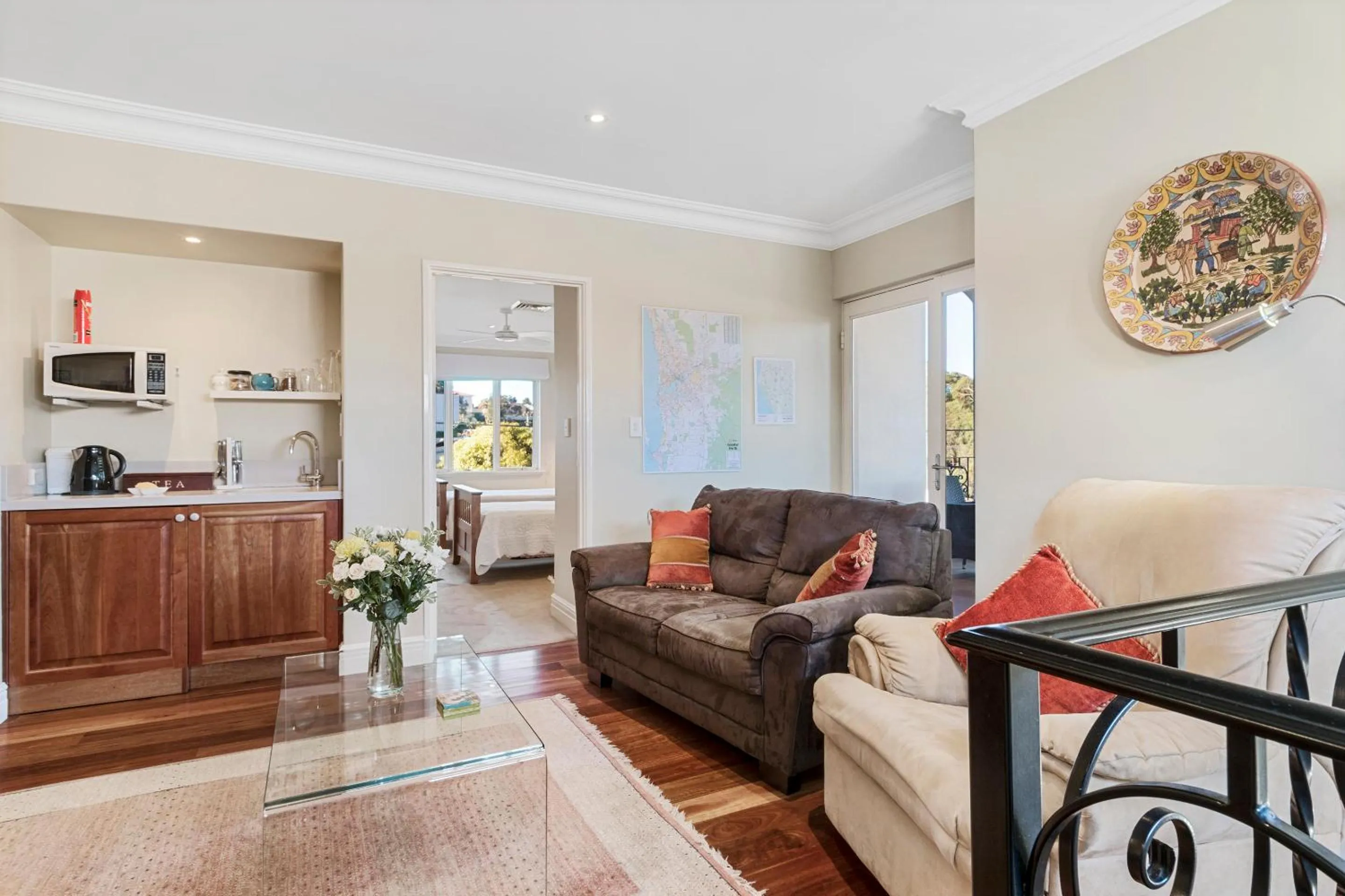 Kitchen or kitchenette in Sorrento Beach Bed & Breakfast