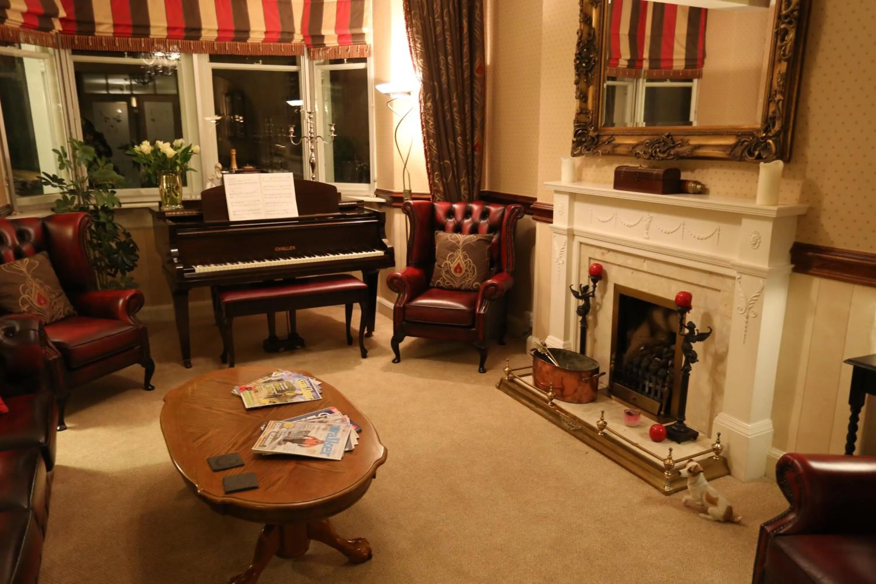 Photo of the whole room in Woodlands