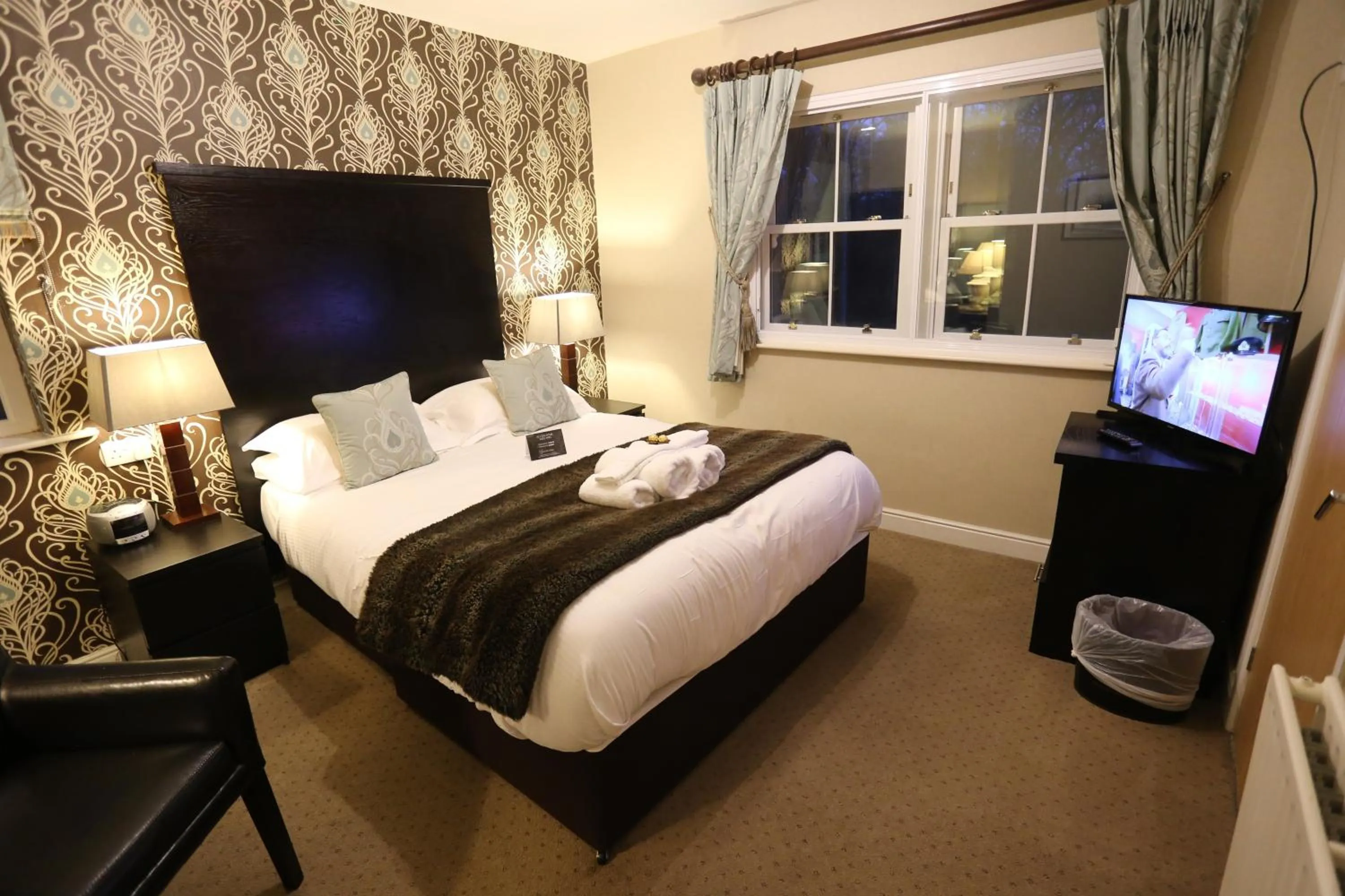 Bedroom, Bed in Woodlands