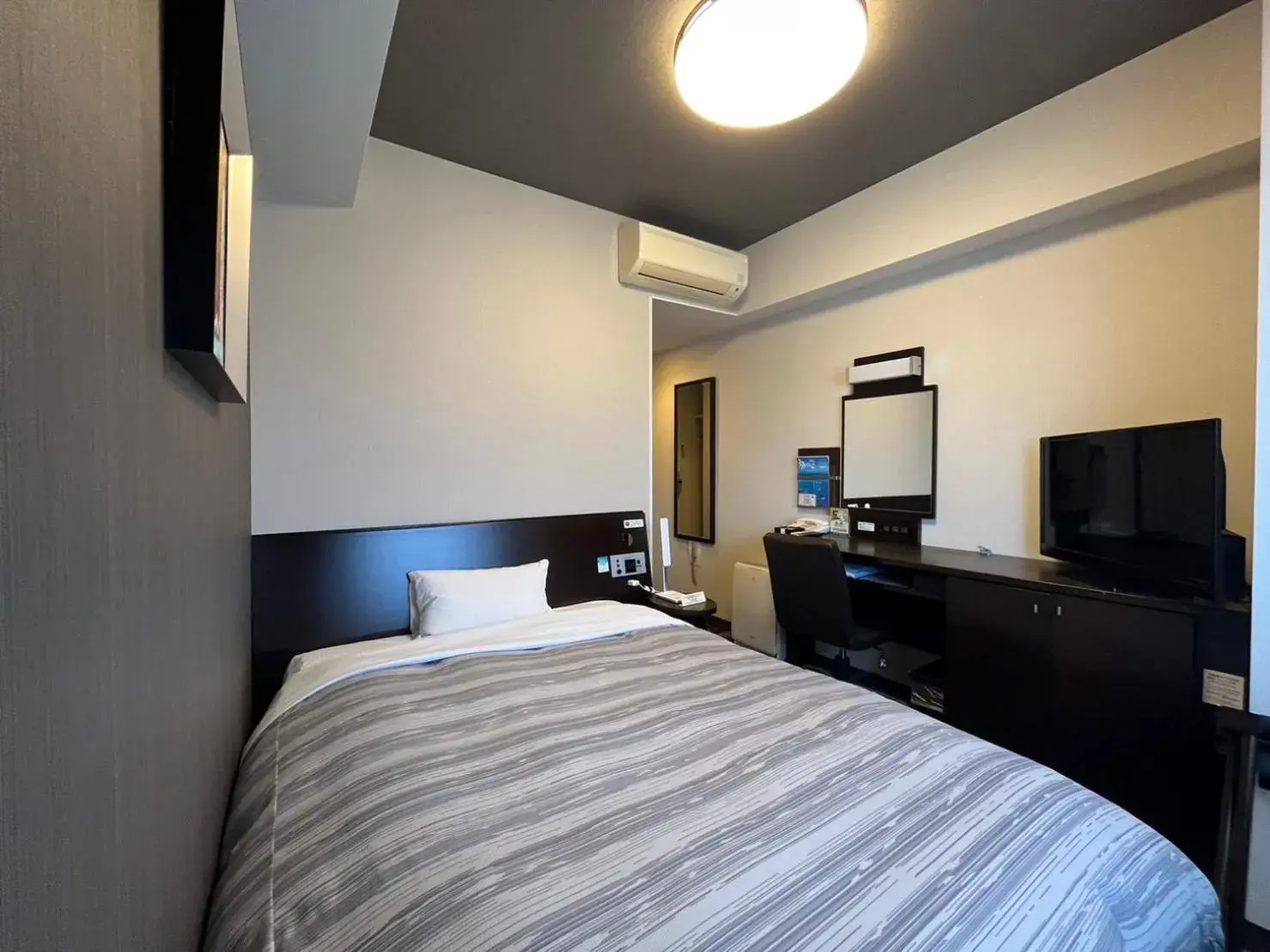 Comfort Single Room - single occupancy - Smoking in Hotel Route-Inn Gotenba Eki-Minami Comfort Single Room - single occupancy - Smoking in Hotel Route-Inn Gotenba Eki-Minami