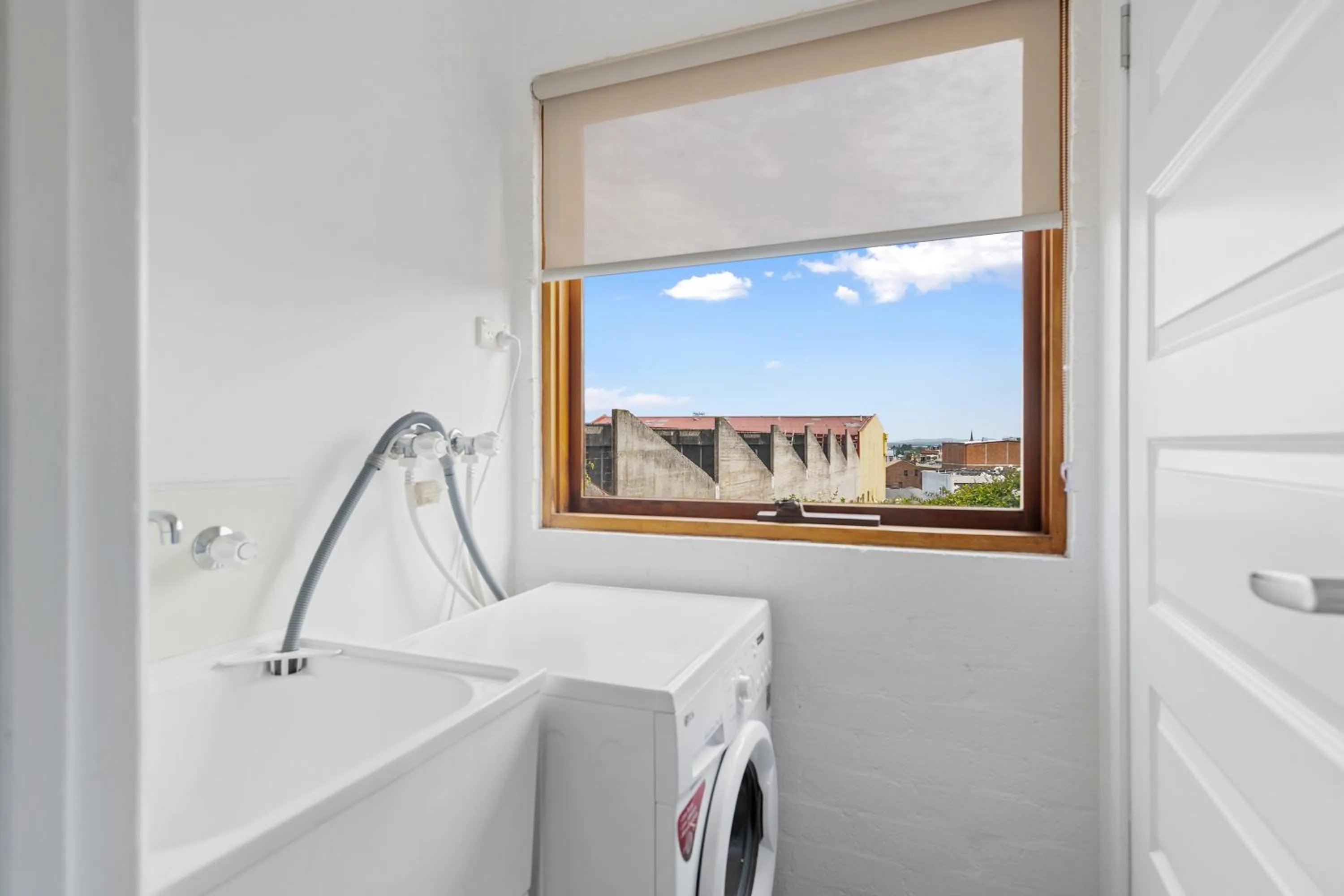 laundry in Hideaway on George