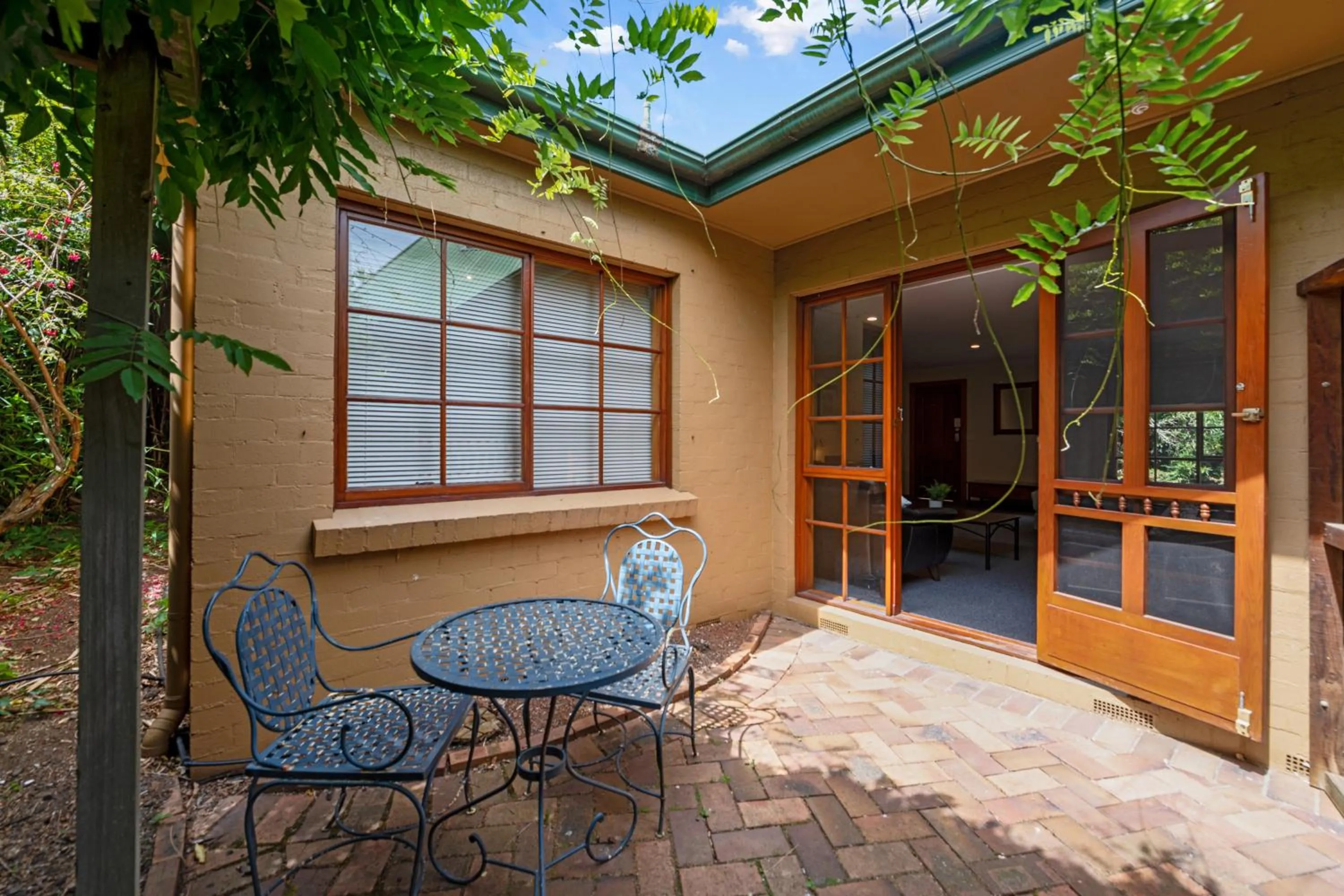 Inner courtyard view in Hideaway on George