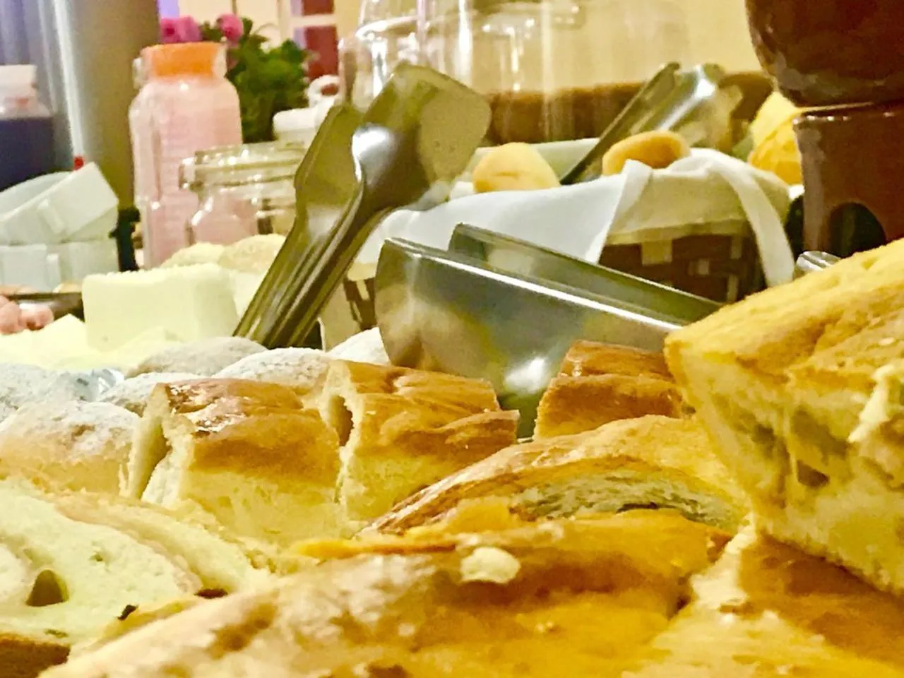 Breakfast in Hotel Platanus