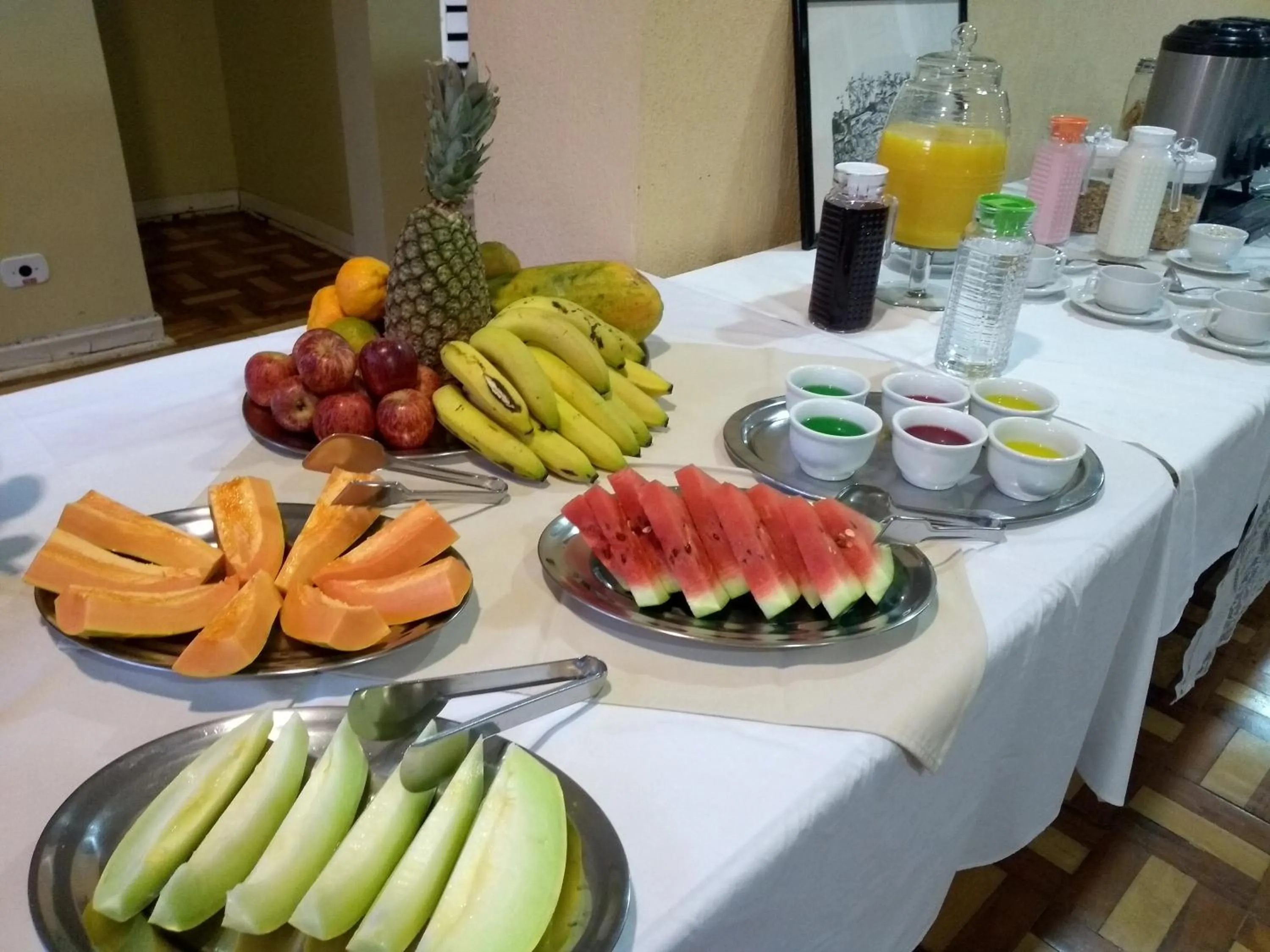 Breakfast in Hotel Platanus