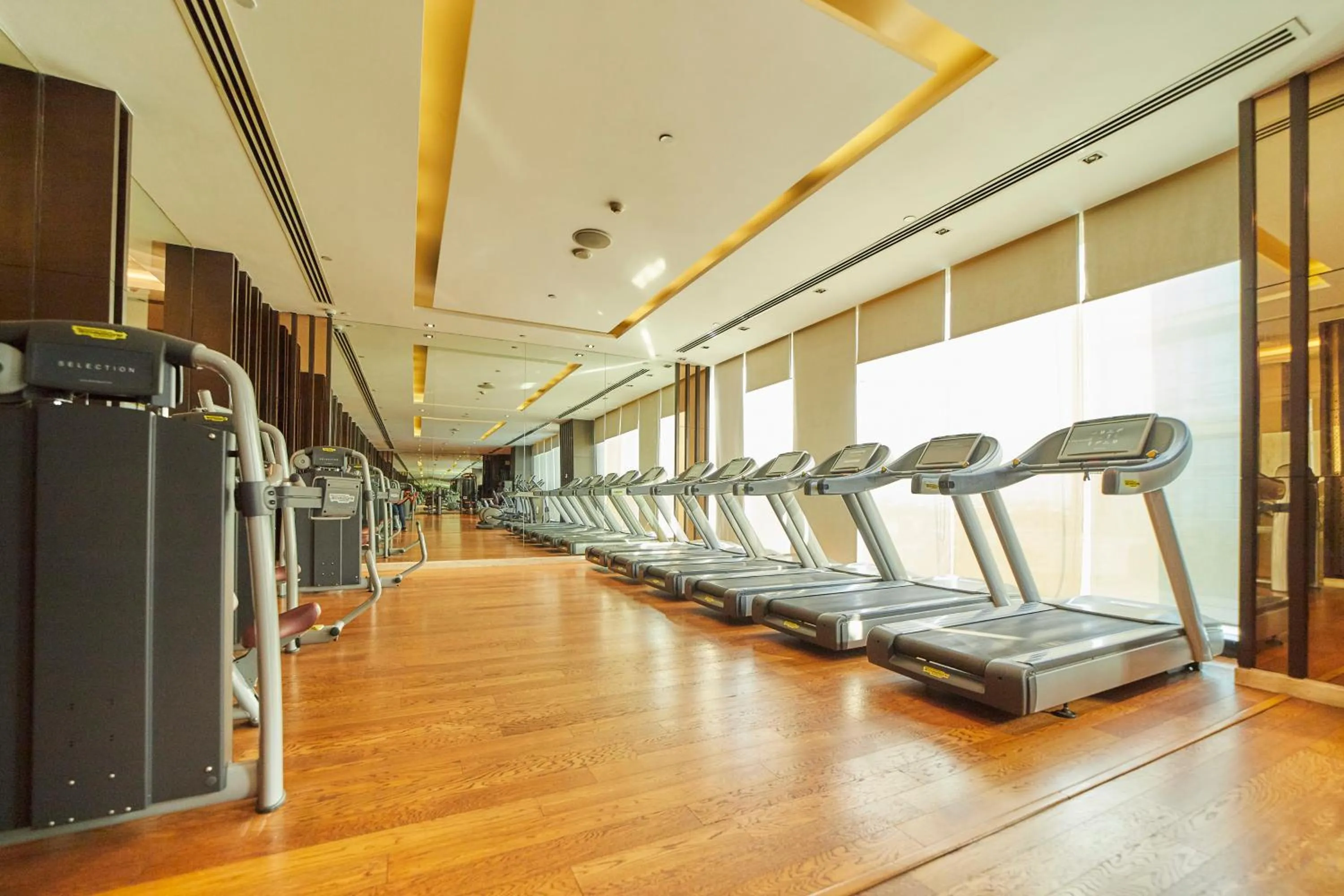 Fitness centre/facilities in Crowne Plaza New Delhi Rohini by IHG