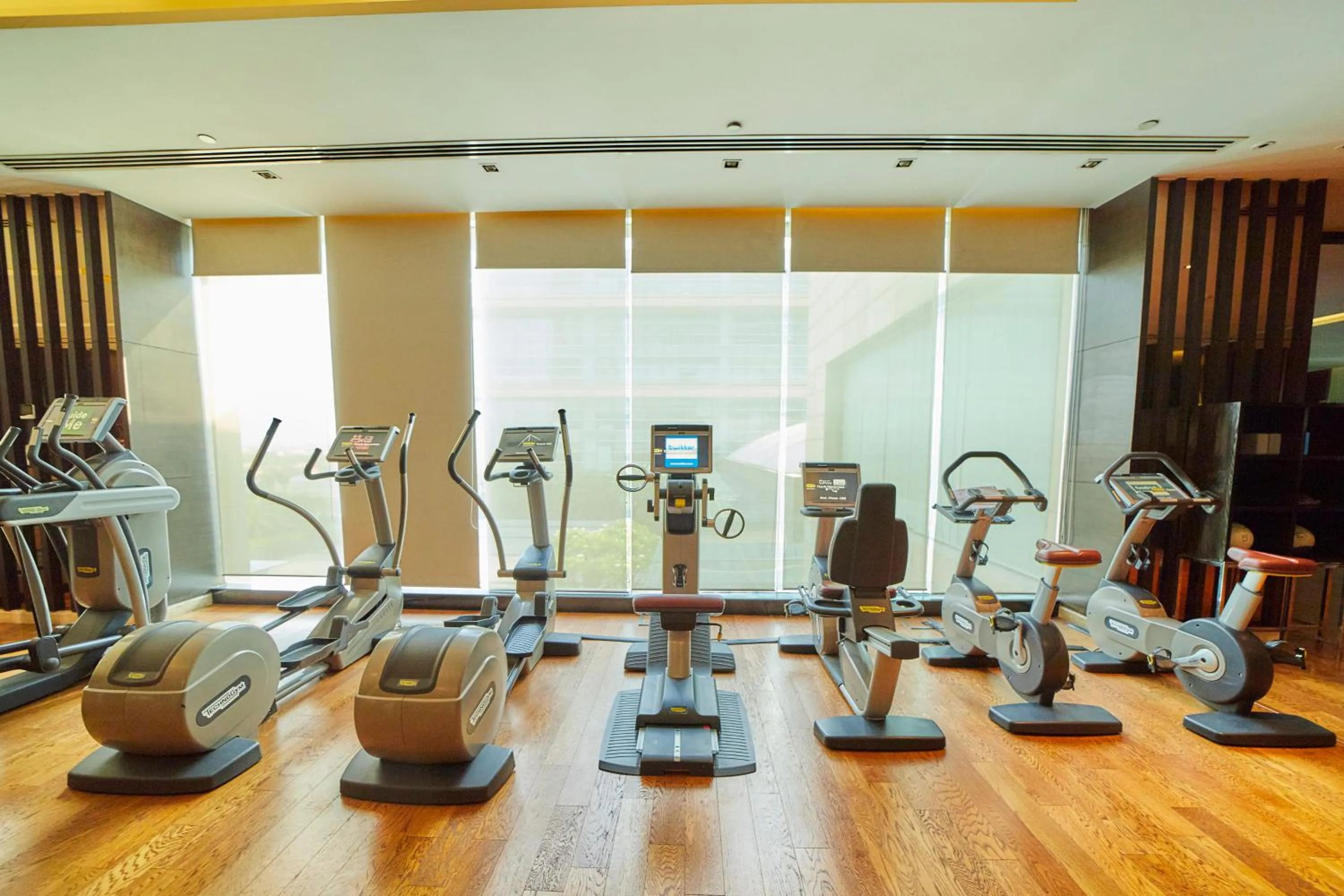 Fitness centre/facilities in Crowne Plaza New Delhi Rohini by IHG