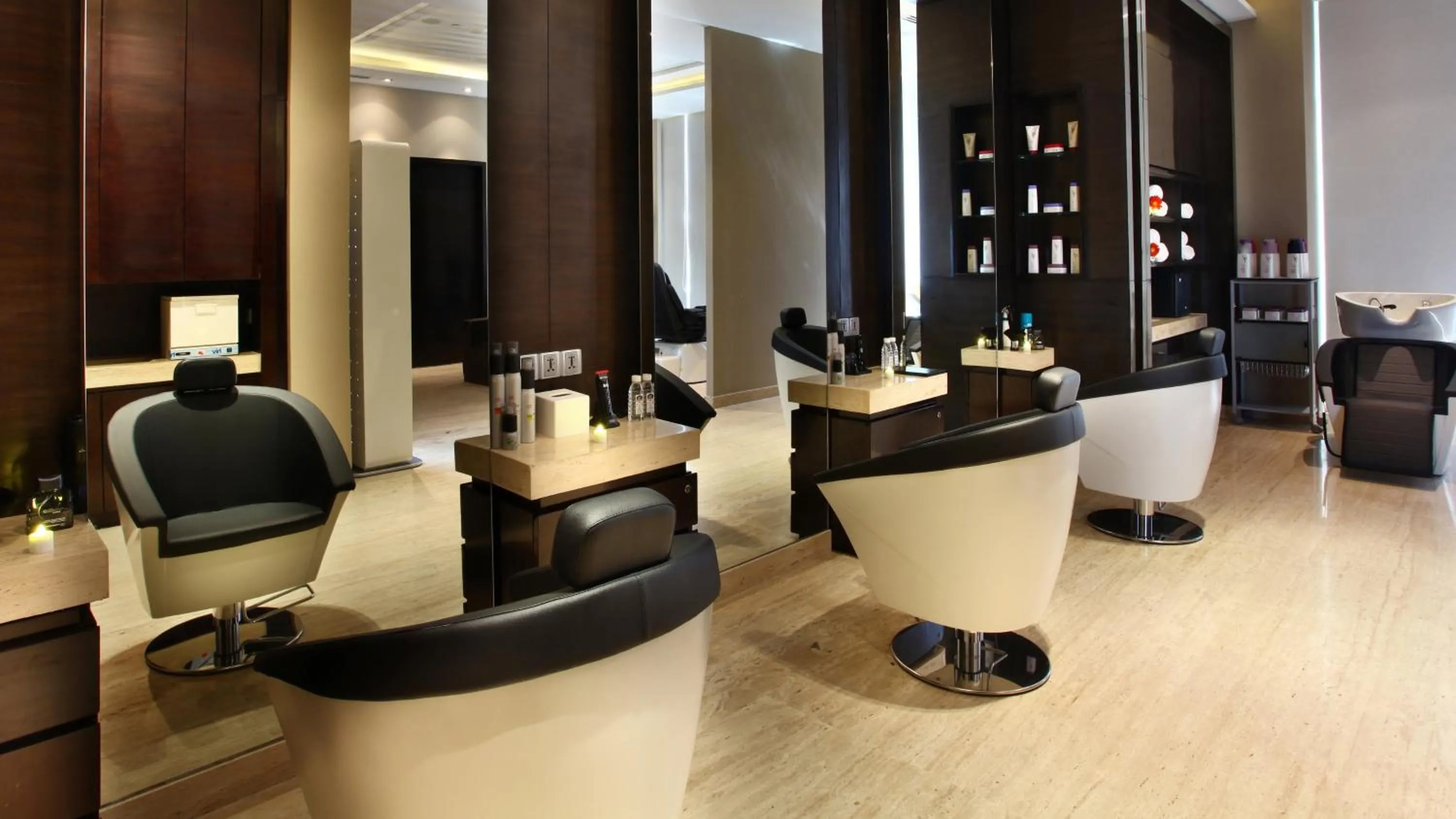 Spa and wellness centre/facilities in Crowne Plaza New Delhi Rohini by IHG