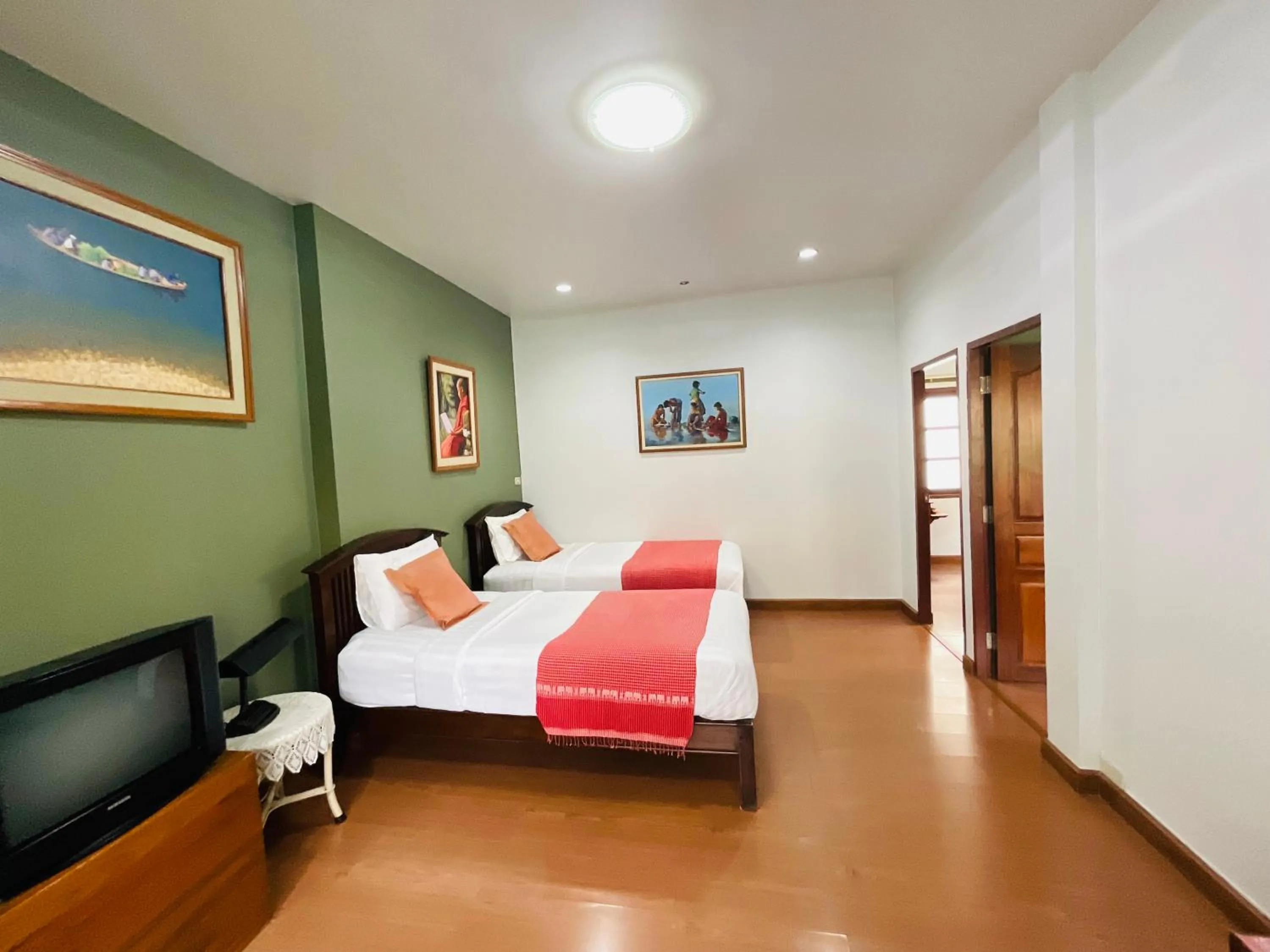 Bed in Baan Klang Vieng