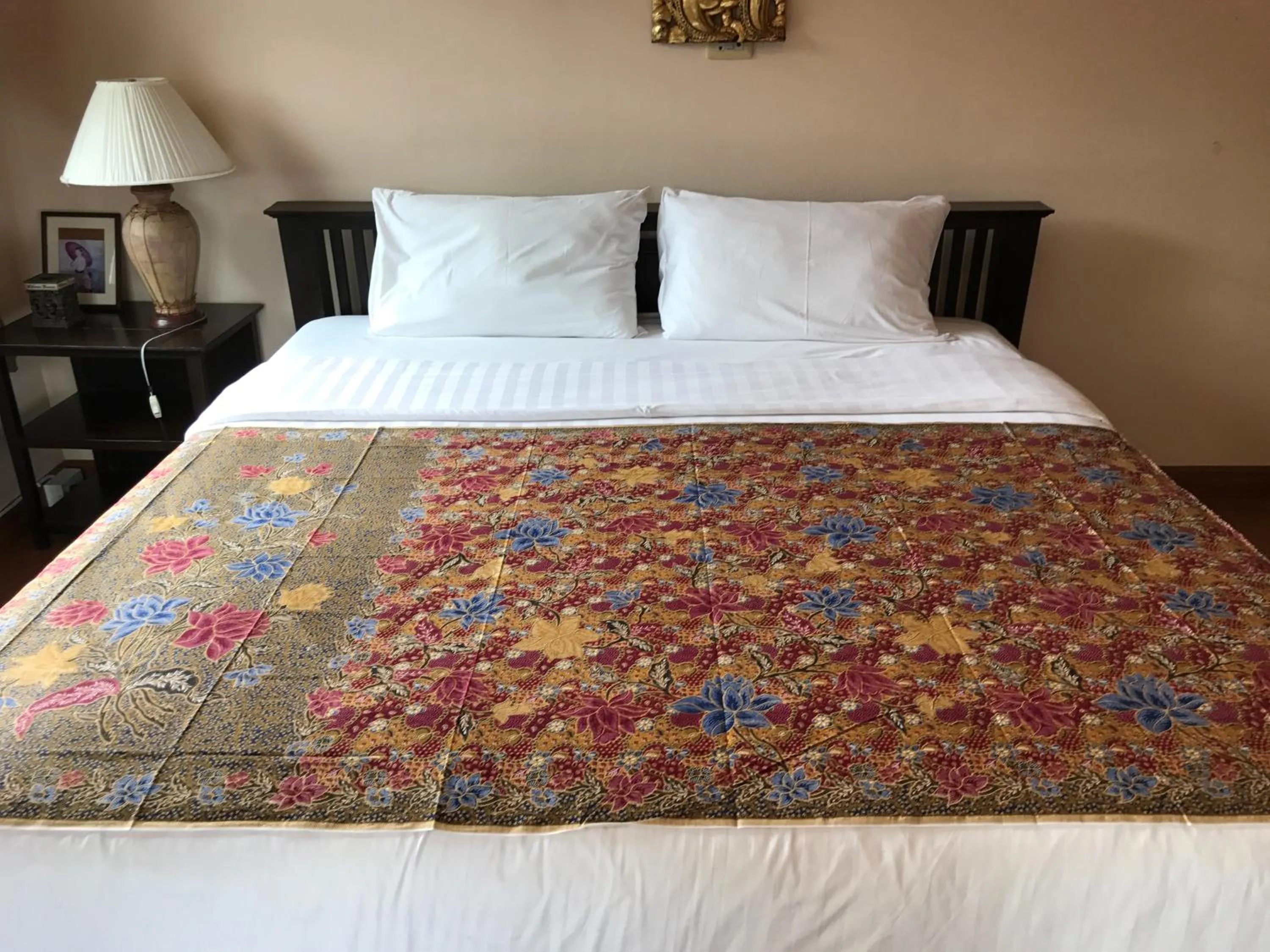 Bed in Baan Klang Vieng