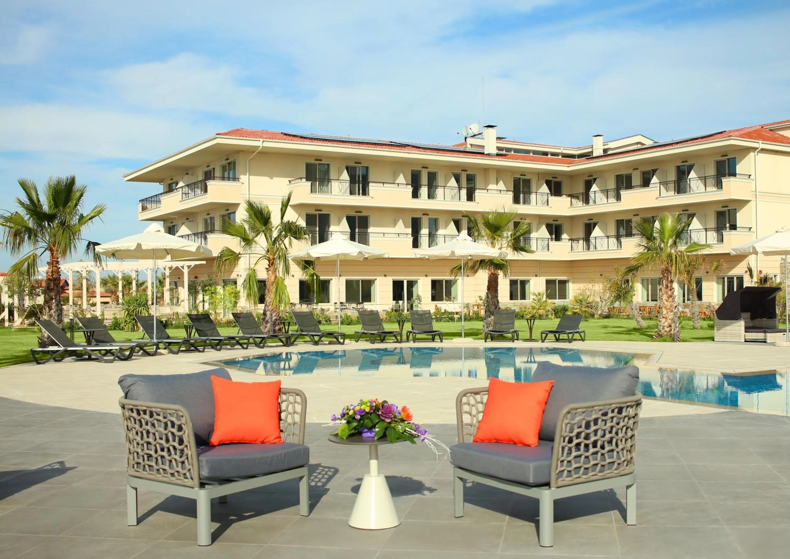 Garden in King Maron Beach Hotel & Spa