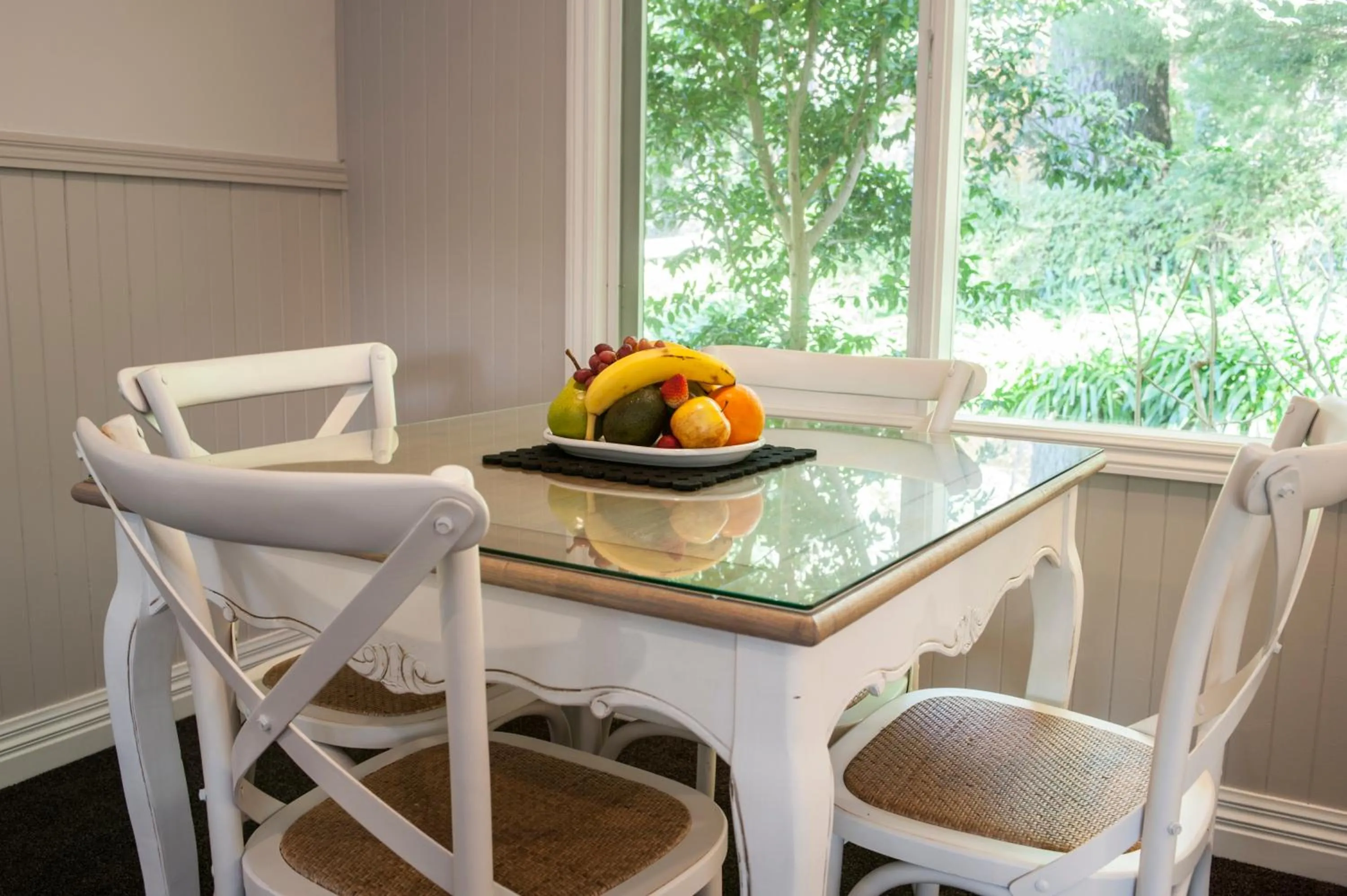 Dining area in Clarendon Cottages
