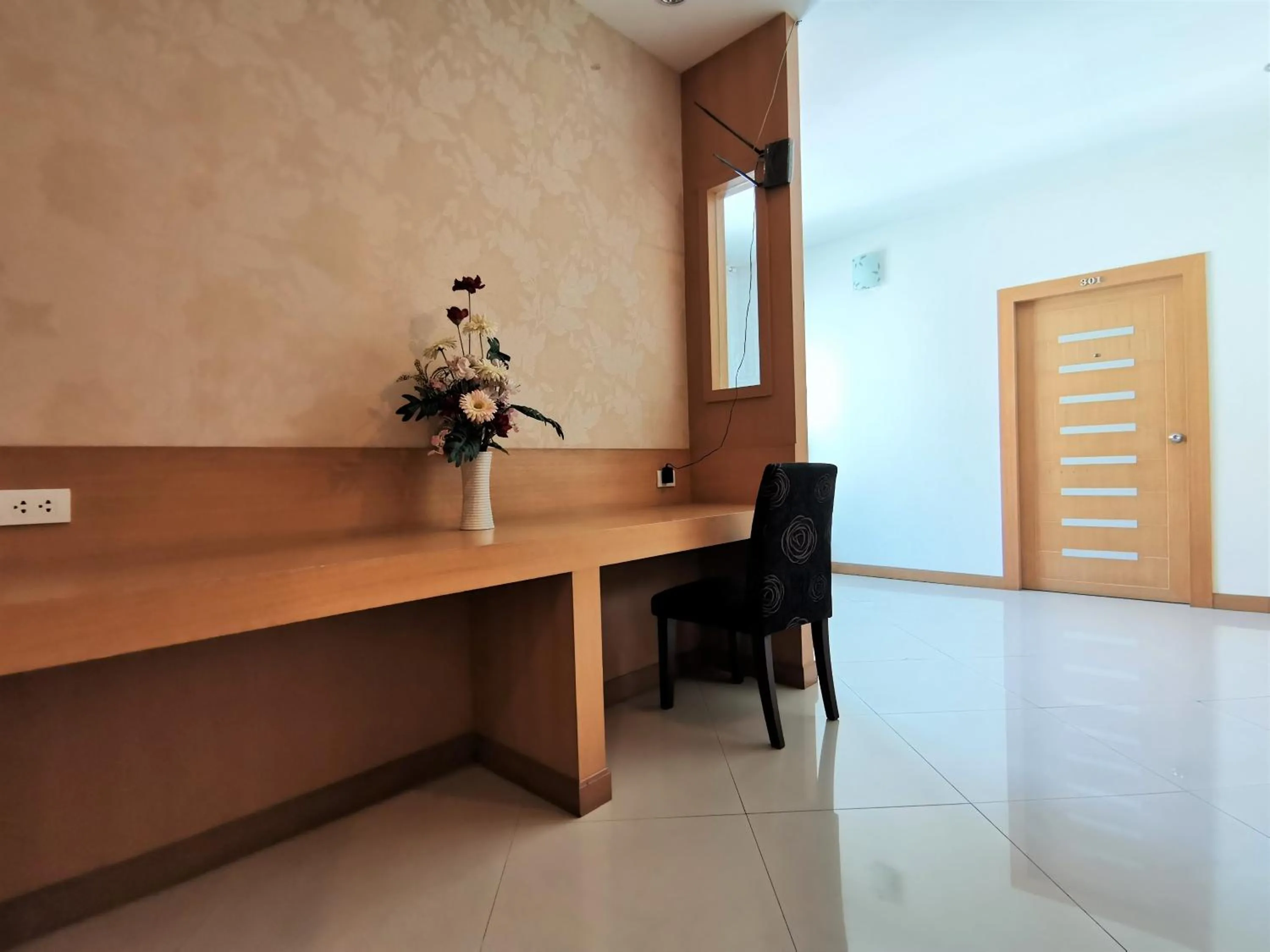 hair dresser in Le Desir Resortel