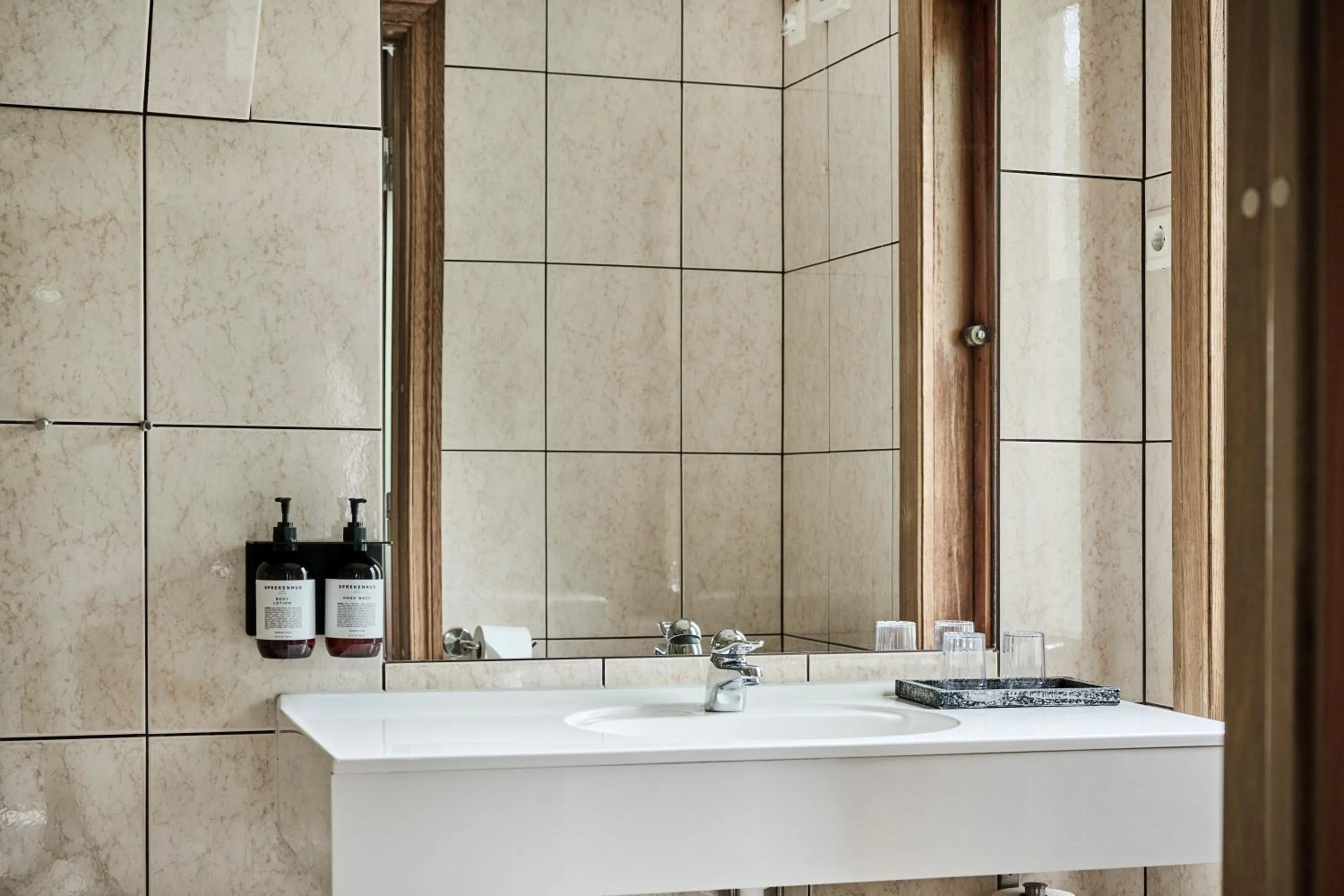 Shower in Rederiet Hotel