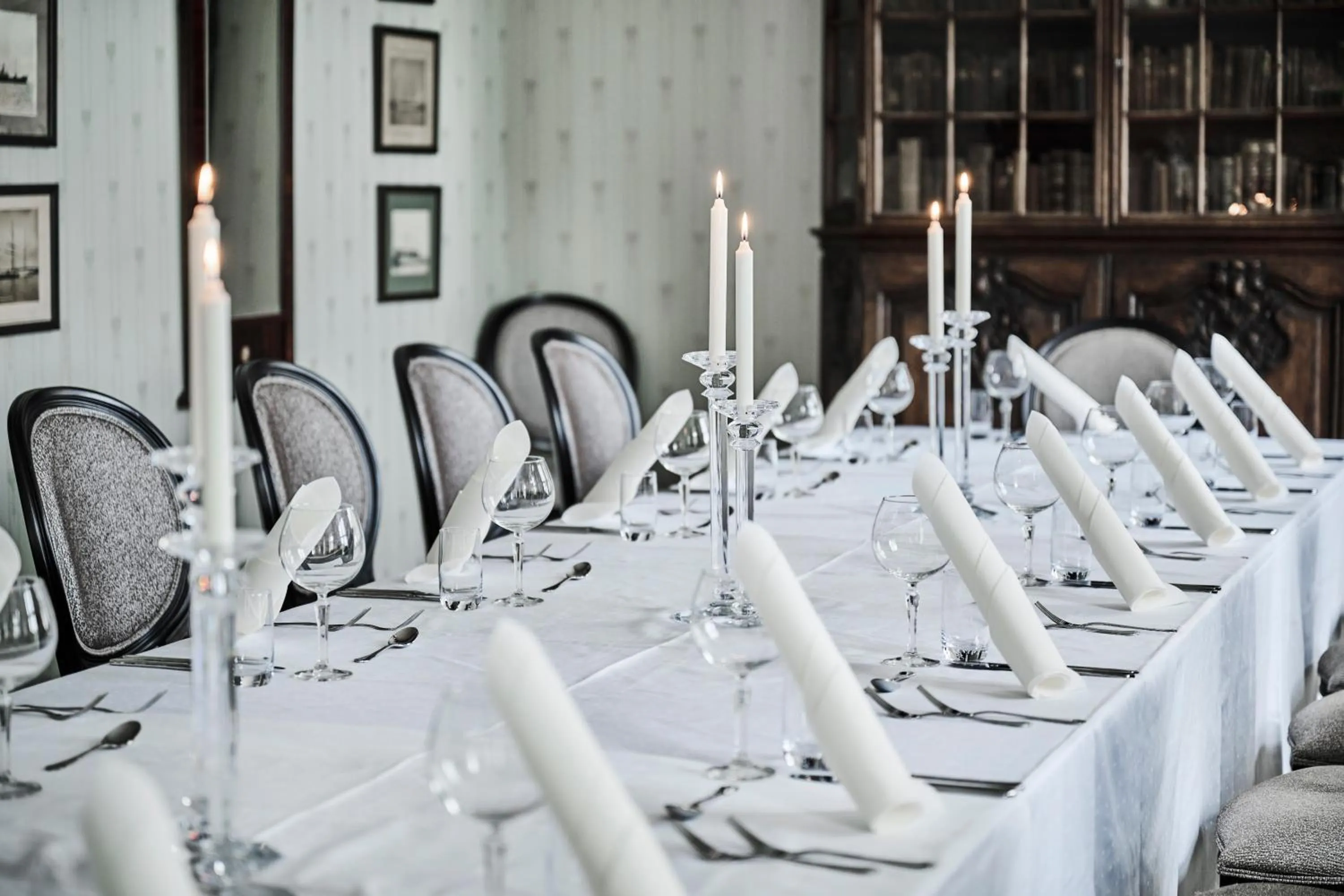 Restaurant/places to eat in Rederiet Hotel