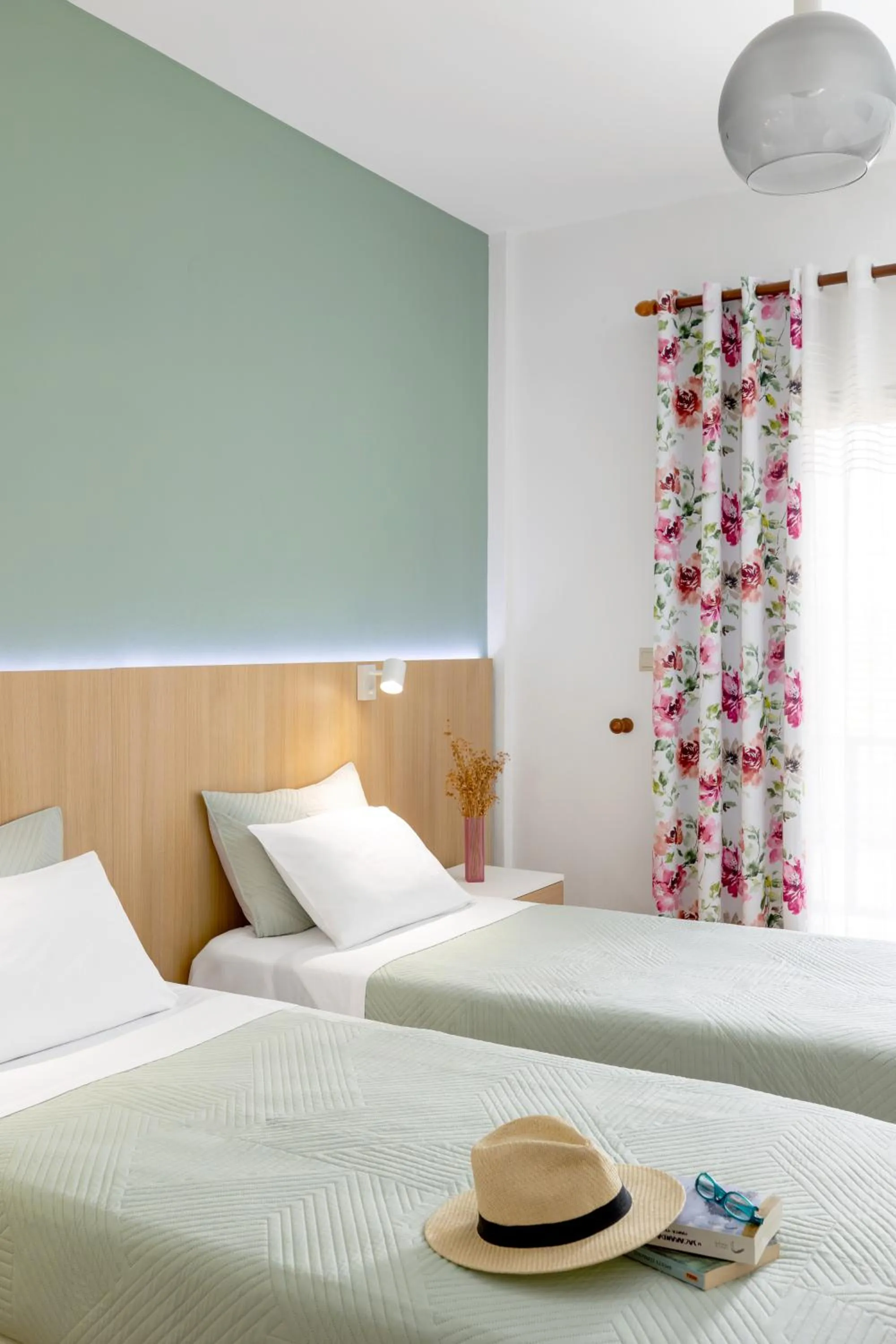 Bed in Athos Guest House Pansion