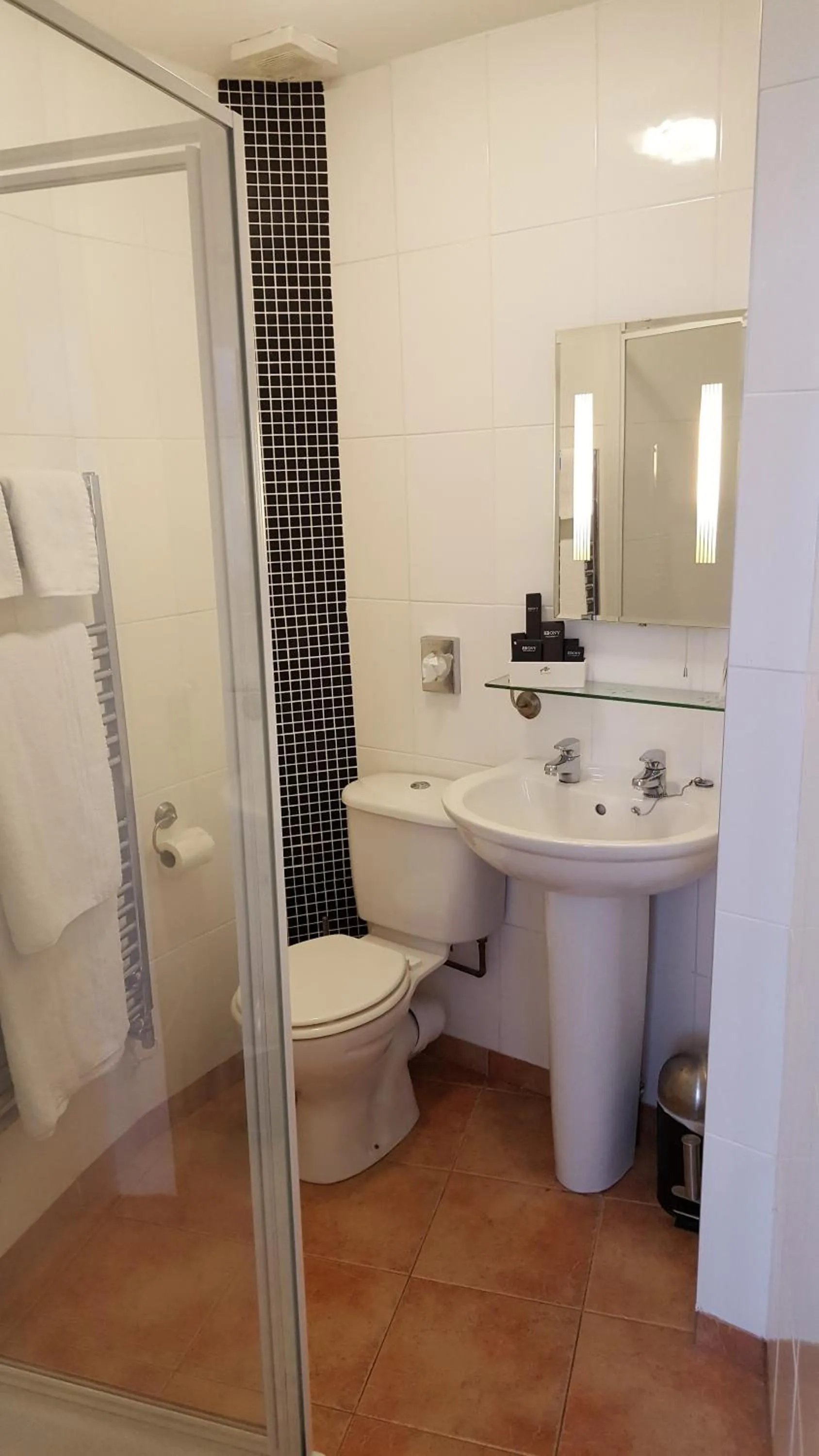 Bathroom in Castle Limes Hotel