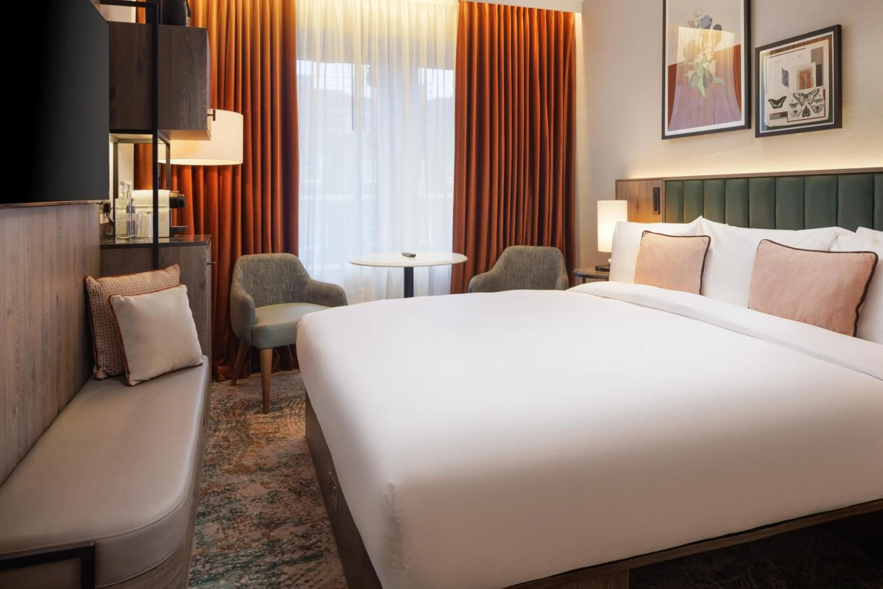 Living room, Bed in The Memoir Club, formerly Ambassadors Bloomsbury