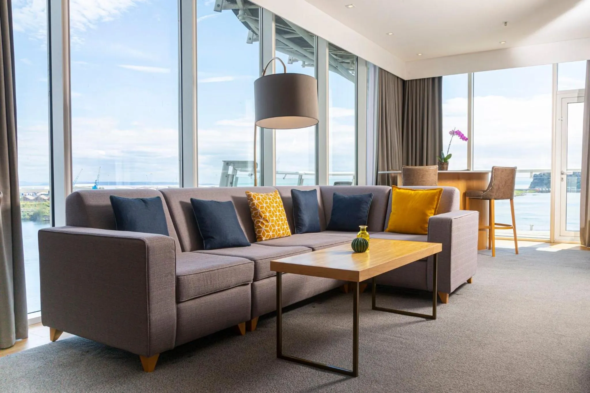 Photo of the whole room in voco St. David's Cardiff by IHG