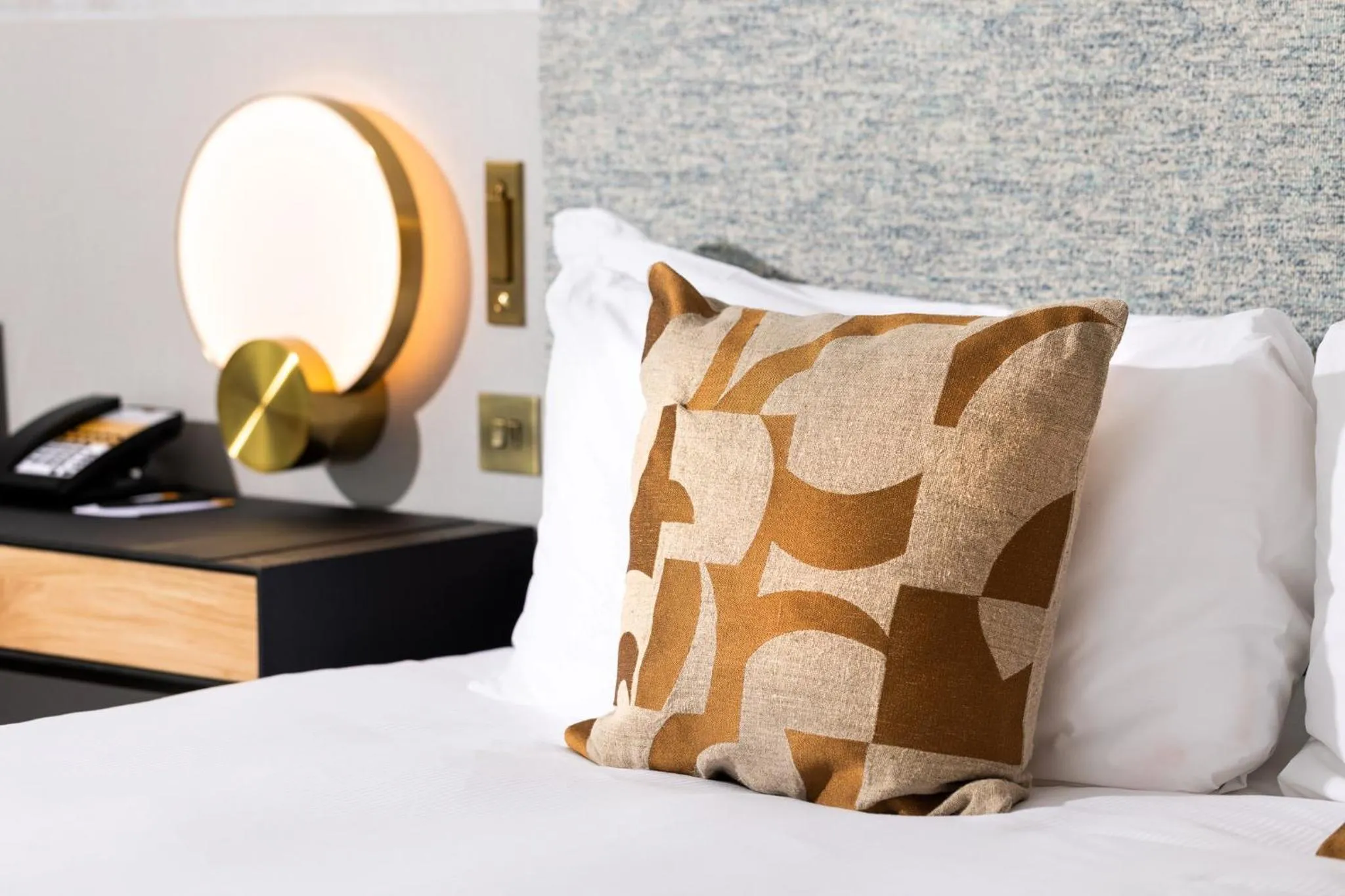 Photo of the whole room, Bed in voco St. David's Cardiff by IHG