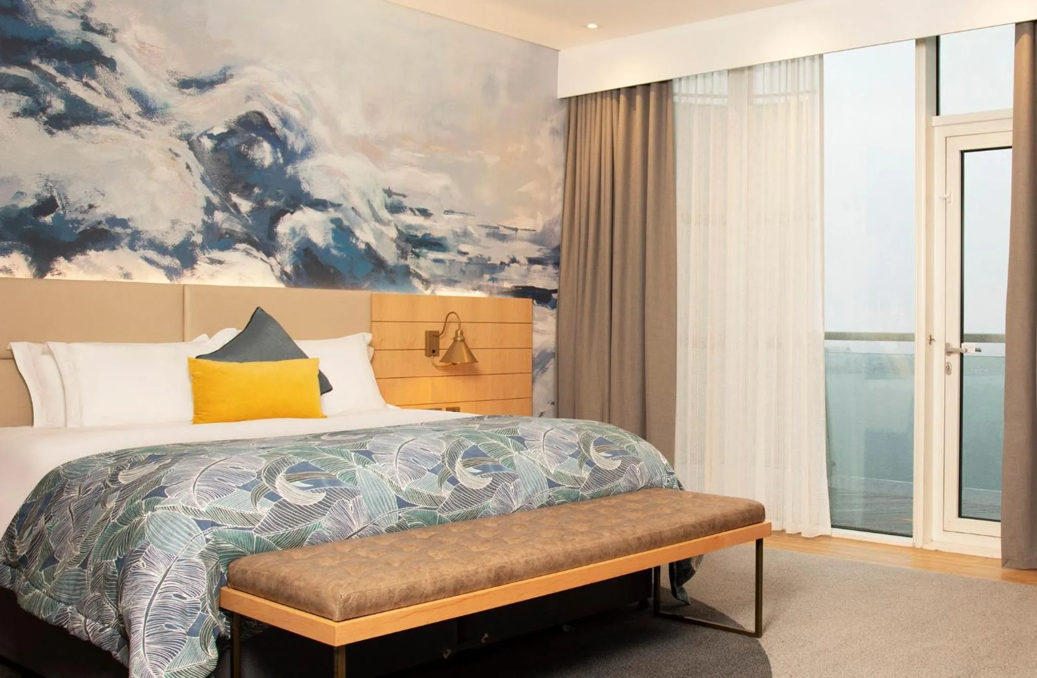 Photo of the whole room, Bed in voco St. David's Cardiff by IHG