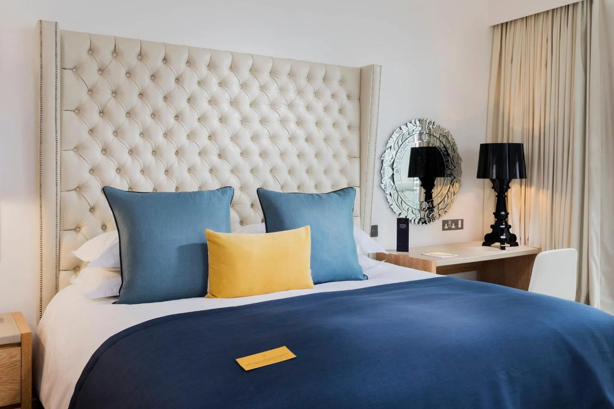 Photo of the whole room, Bed in voco St. David's Cardiff by IHG