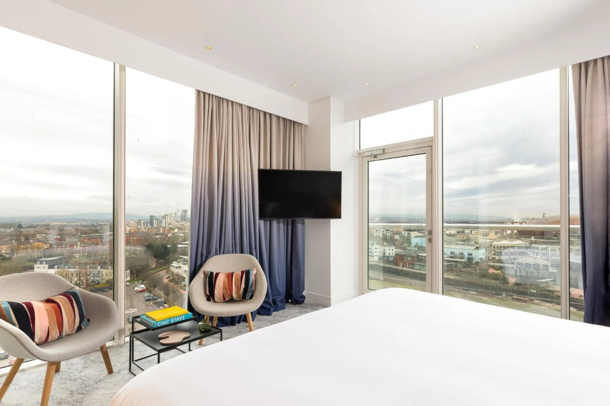 Photo of the whole room, Bed in voco St. David's Cardiff by IHG