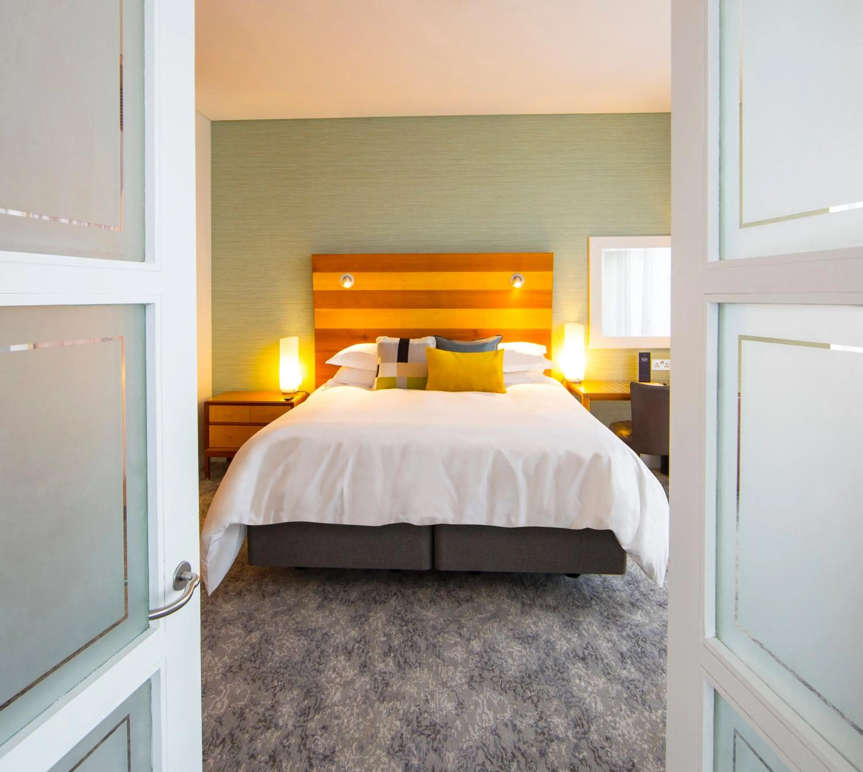 Photo of the whole room, Bed in voco St. David's Cardiff by IHG