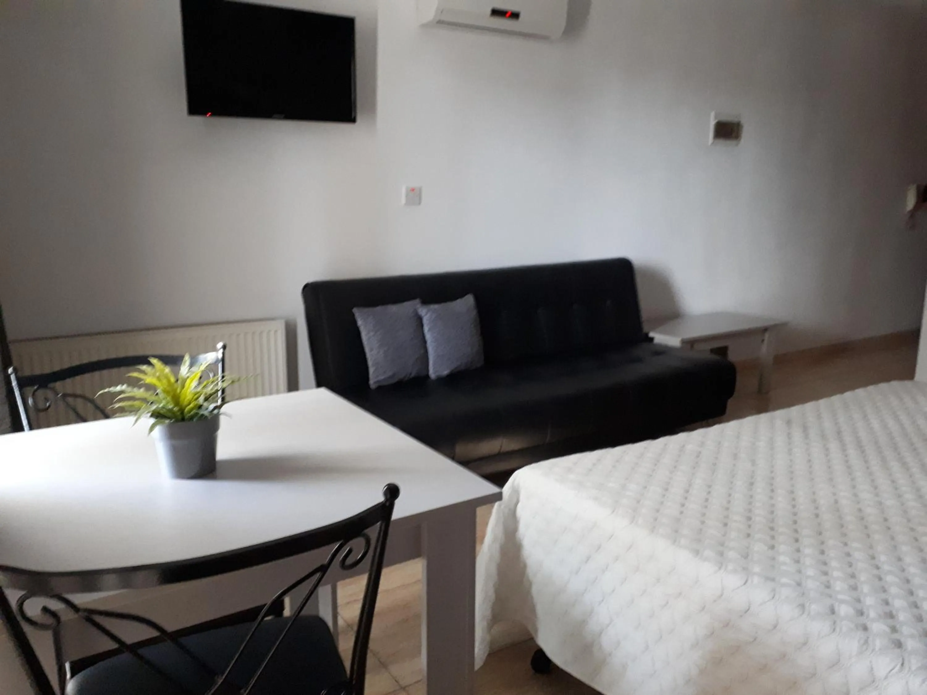 Breakfast in Irene's Apartments