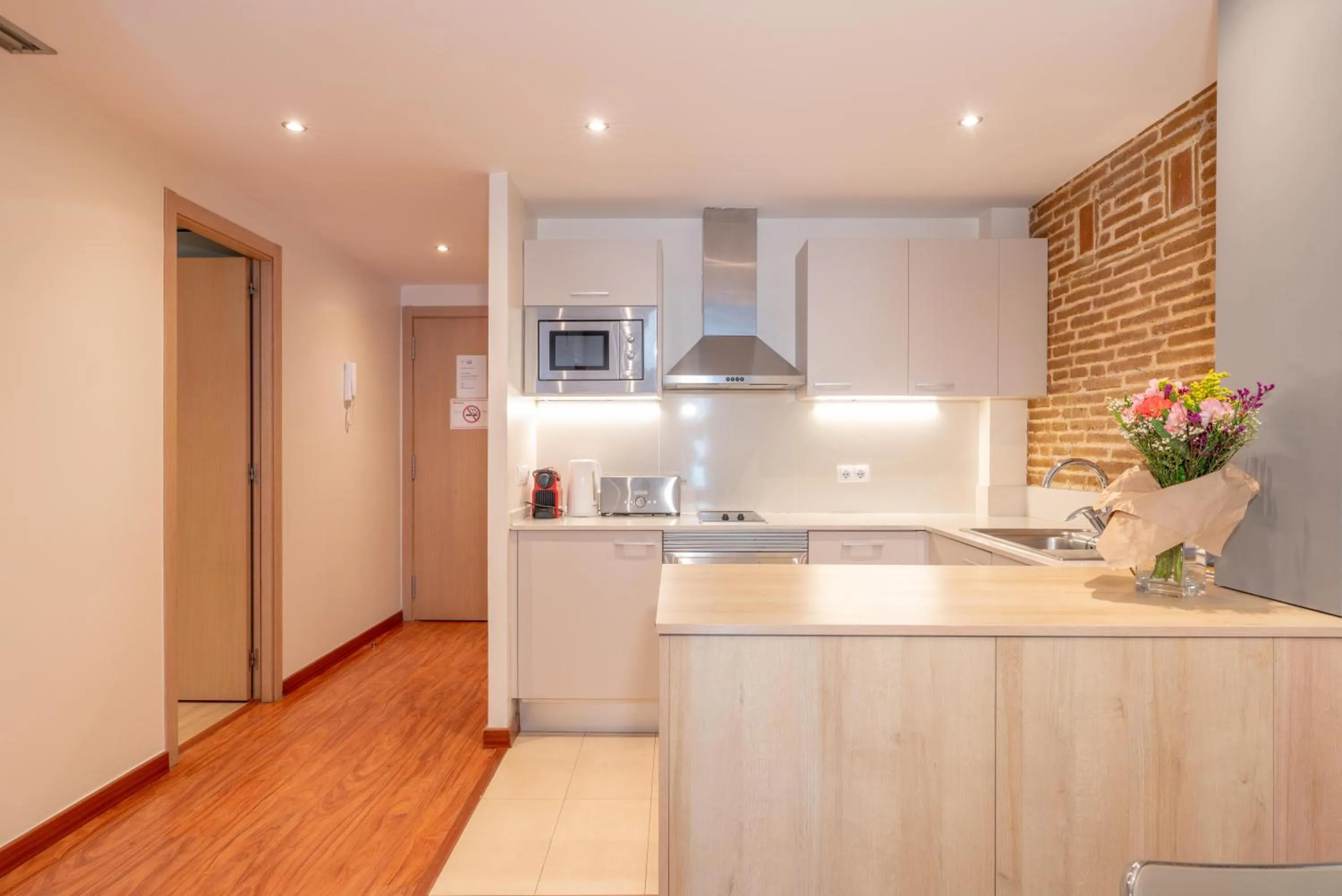 Kitchen or kitchenette in Serennia Cest Apartamentos Arc de Triomf