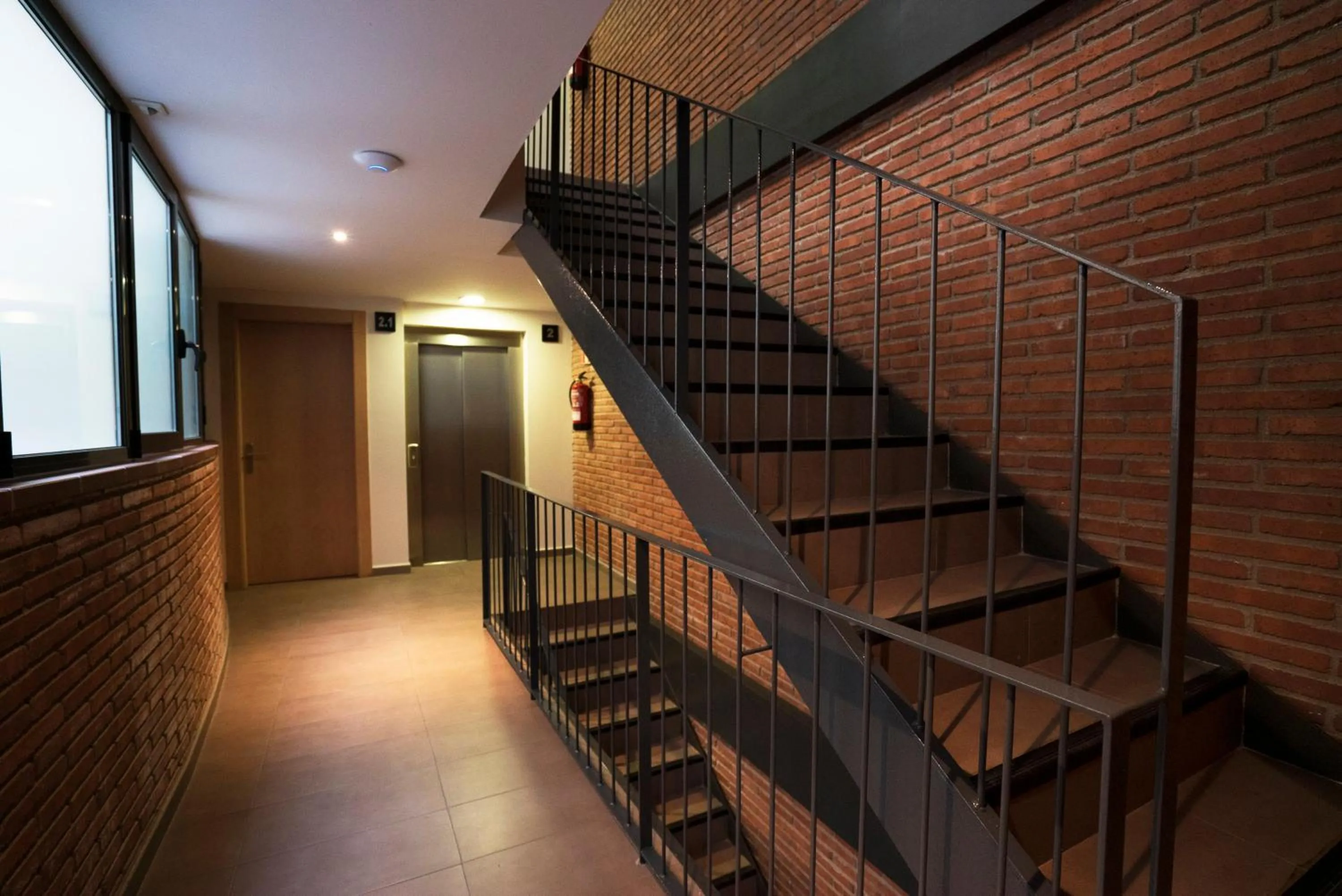 Property building in Serennia Cest Apartamentos Arc de Triomf