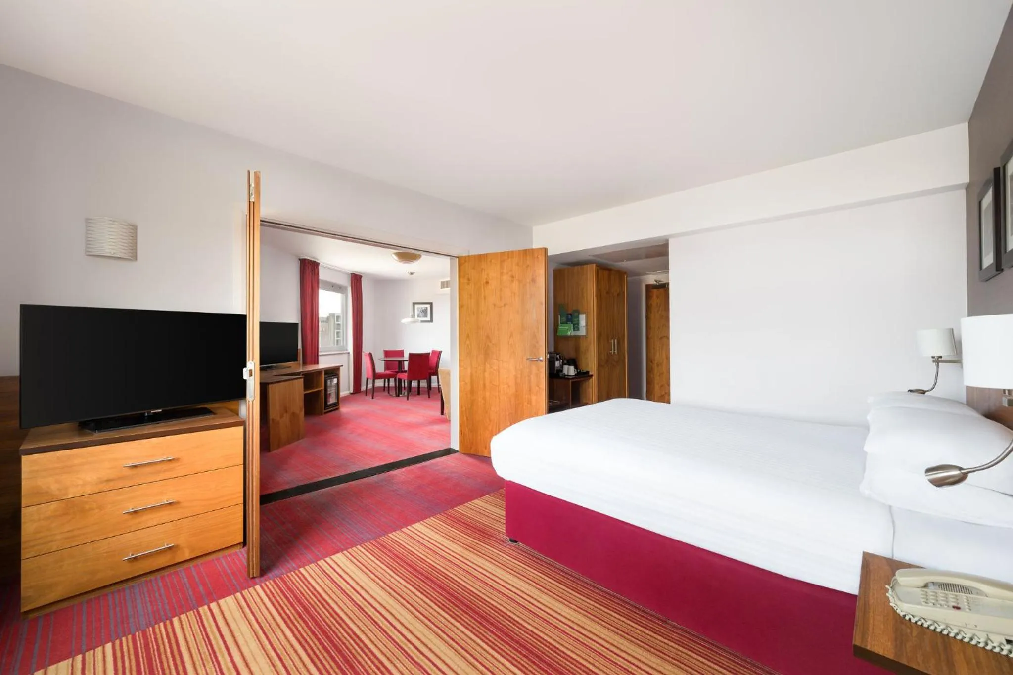 Photo of the whole room, Bed in Holiday Inn Norwich City by IHG