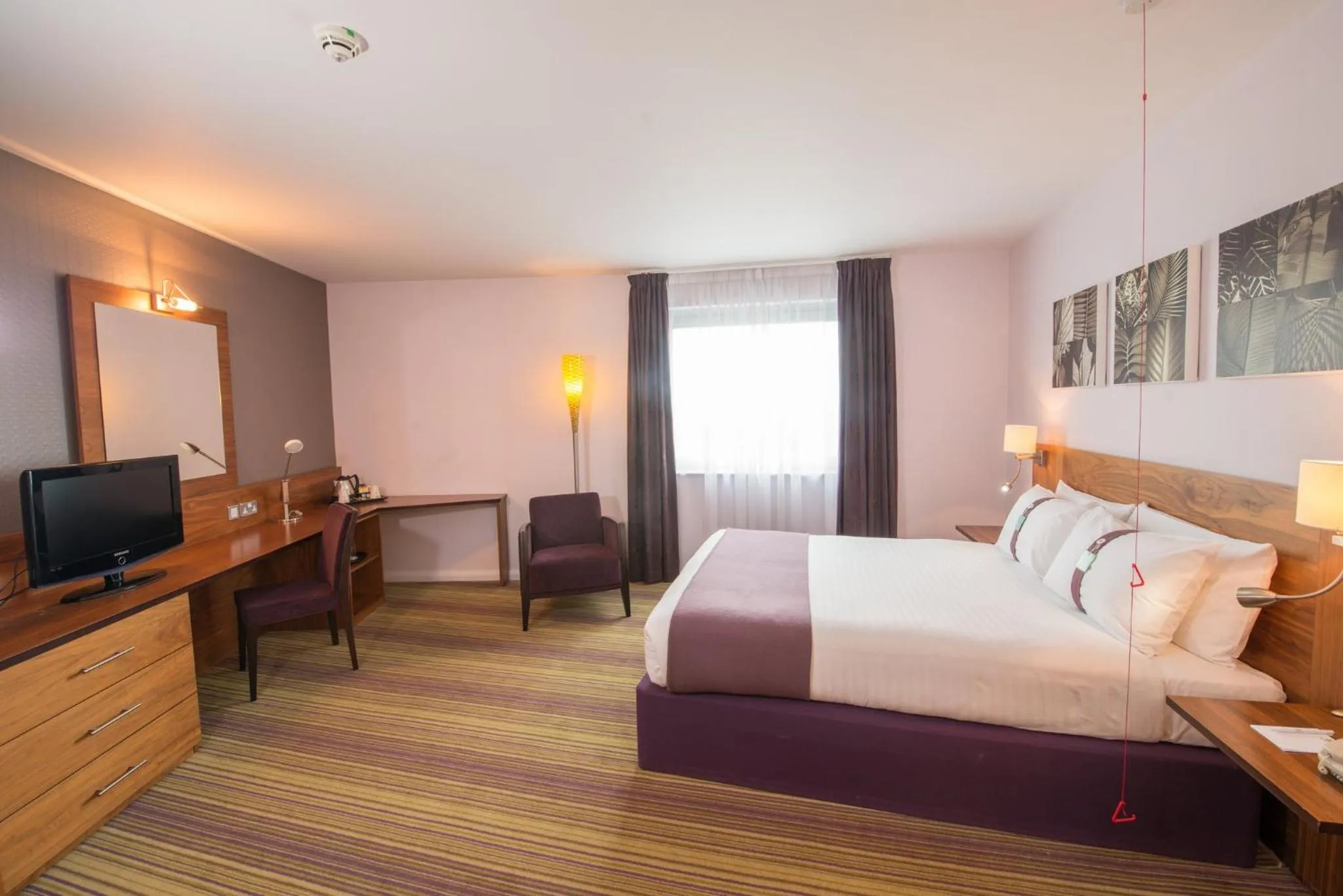 Photo of the whole room, Bed in Holiday Inn Norwich City by IHG