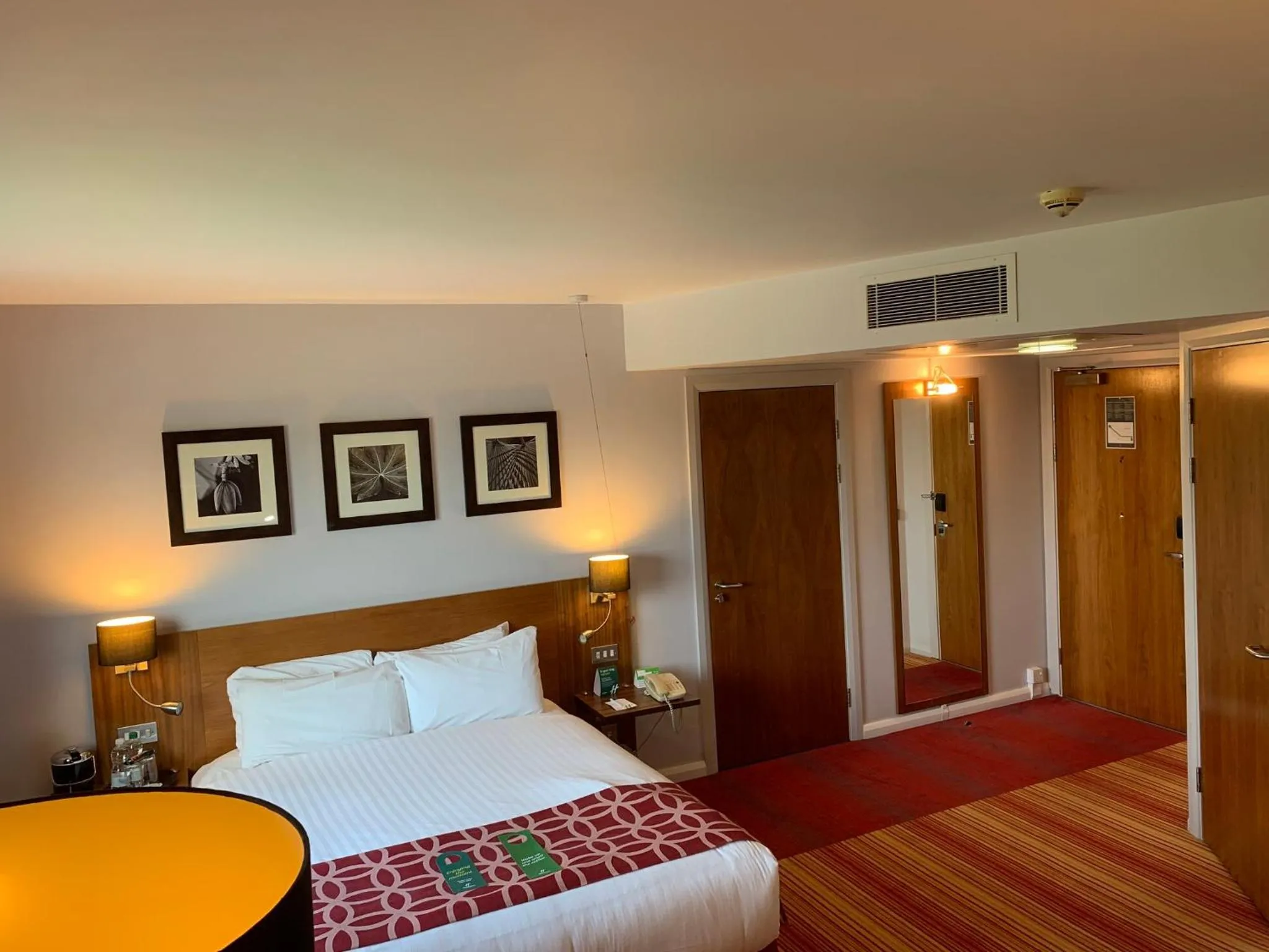 Photo of the whole room, Bed in Holiday Inn Norwich City by IHG