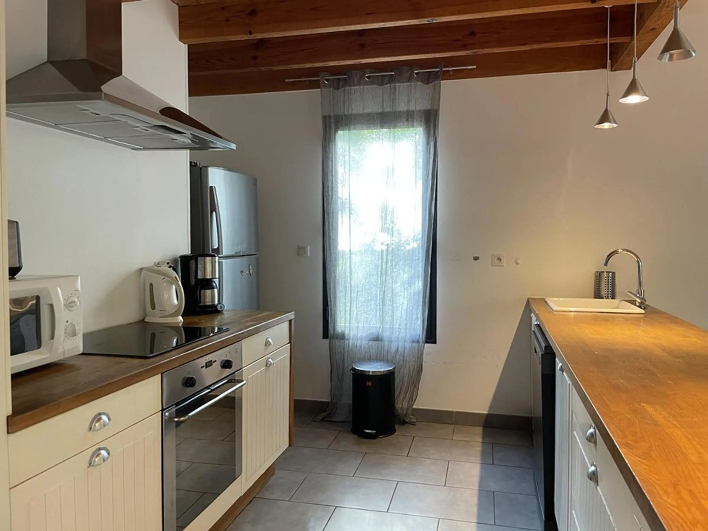 Villa 8 pers proche lac marin, WiFi, animaux permis, parking - FR-1-379-83
