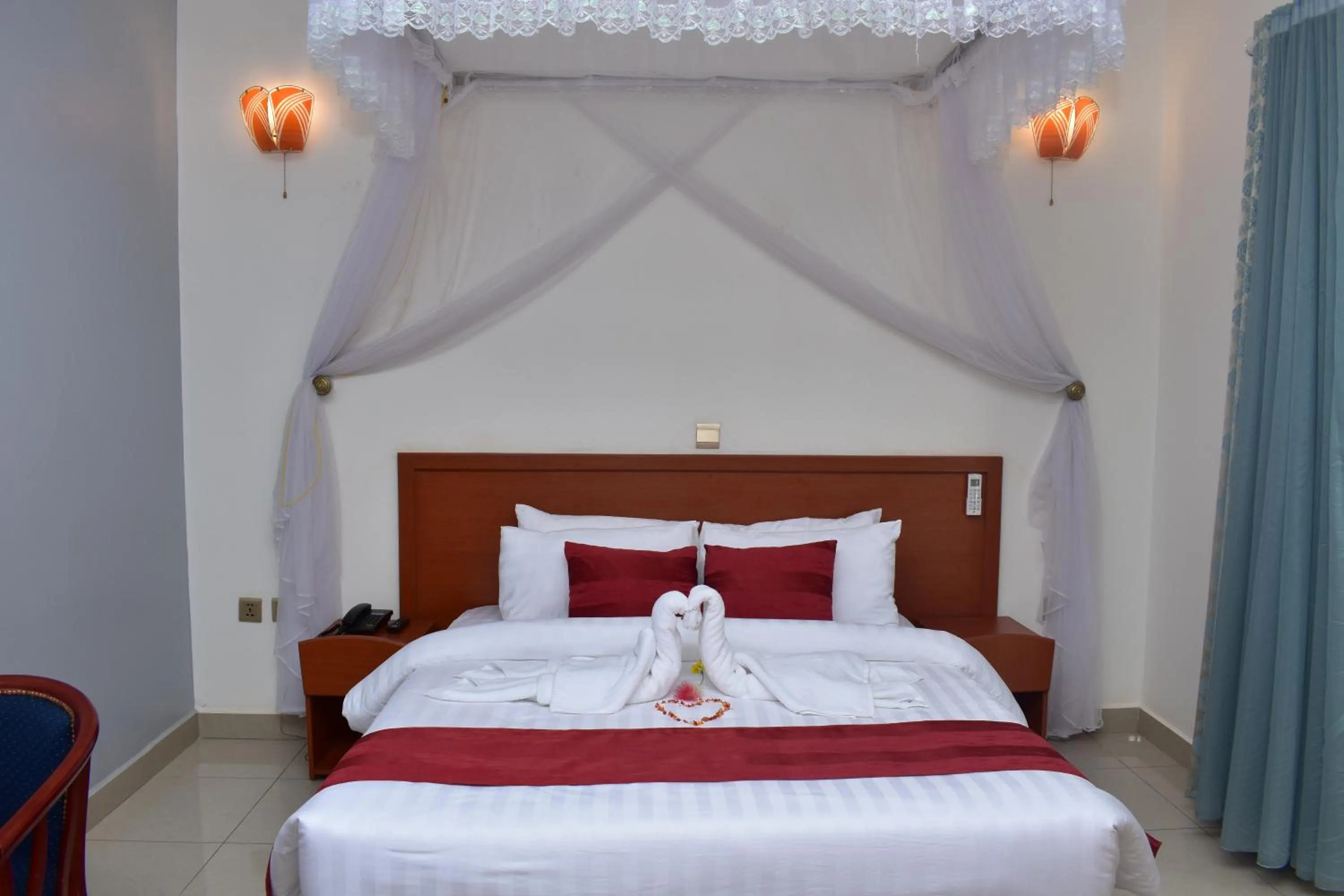 Bedroom, Bed in Lebanon Hotel