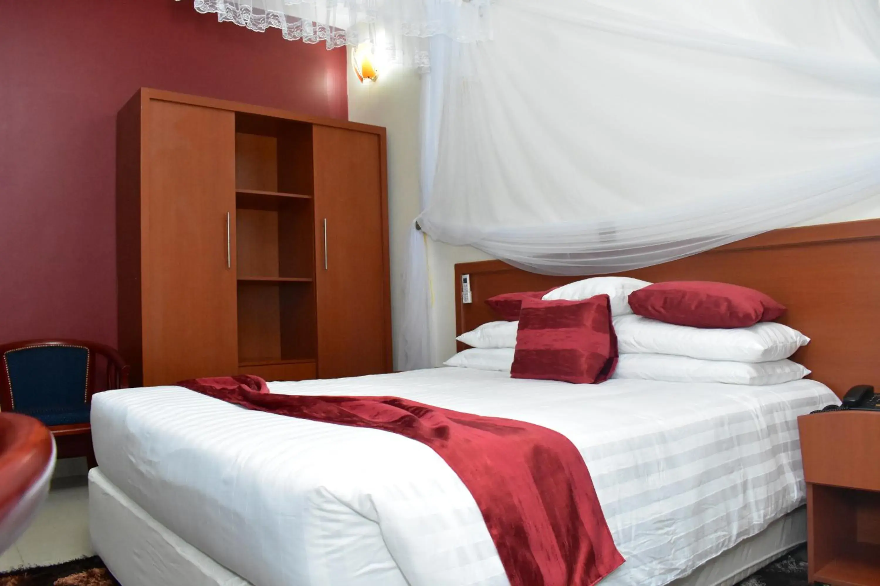 Double Room with Balcony - single occupancy in Lebanon Hotel Double Room with Balcony - single occupancy in Lebanon Hotel